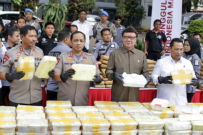 Pemusnahan Ribuan Barang Bukti Narkoba 