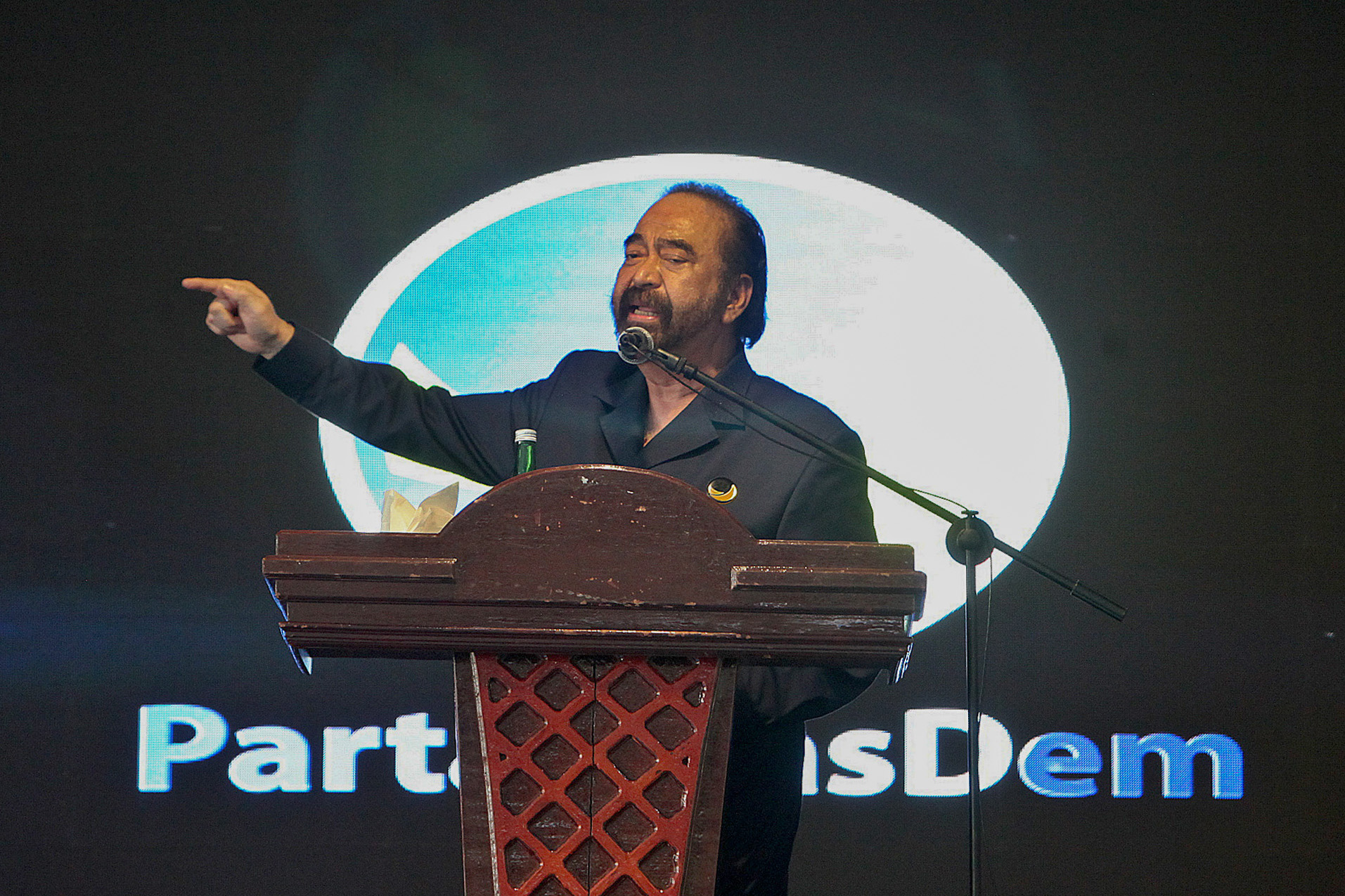 Surya Paloh Lantik Pimpinan dan Anggota DPD Partai NasDem