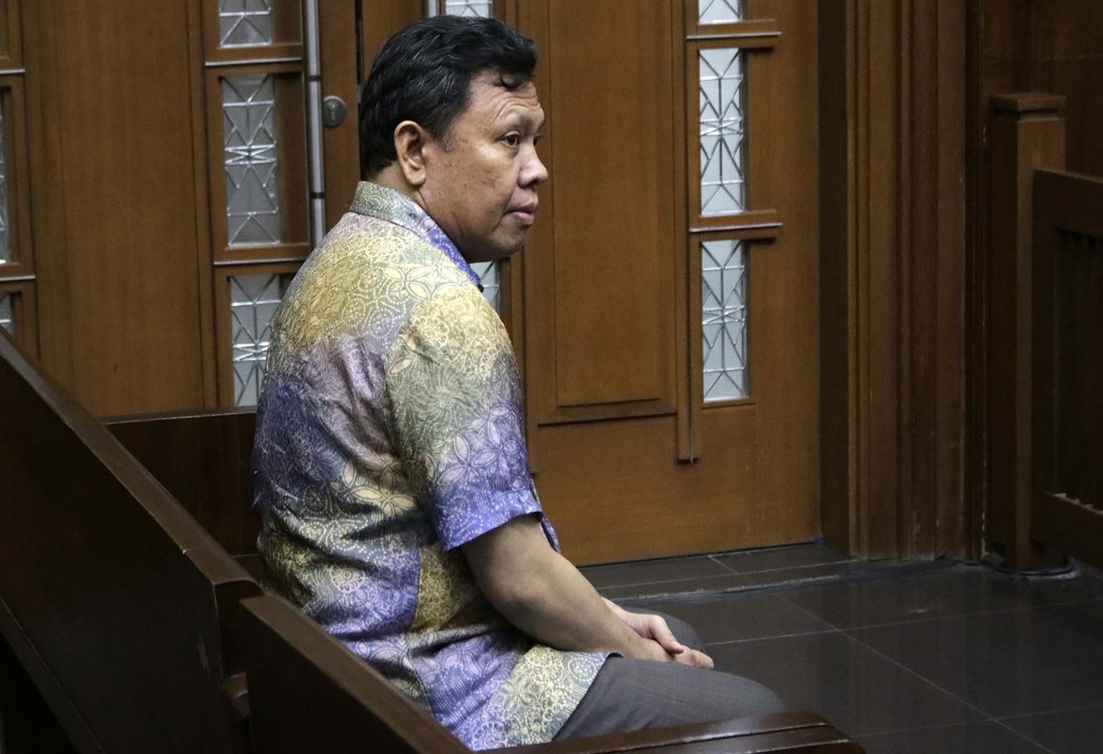 Sidang Lanjutan Dolly Parlagutan