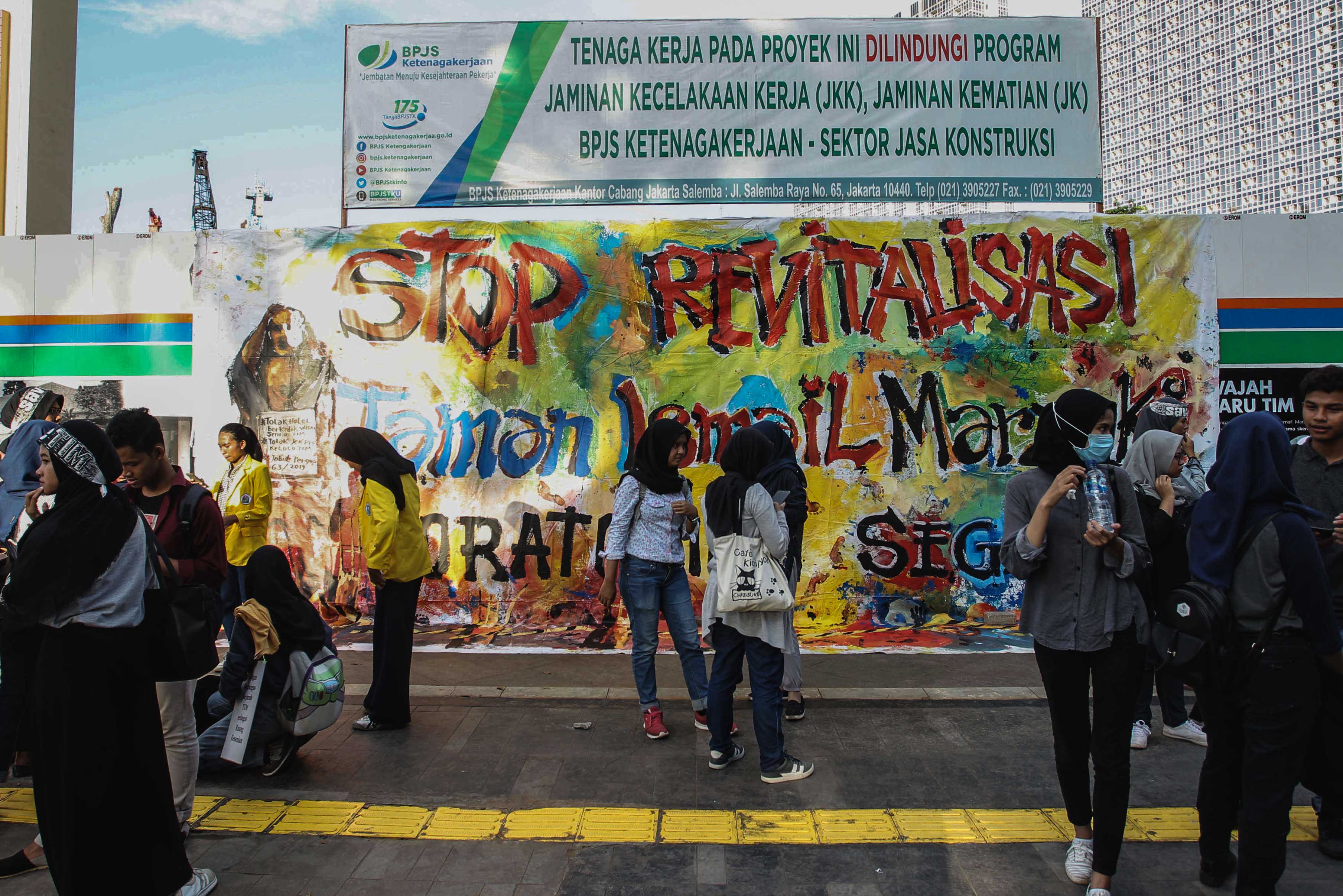 Aksi Diam Peduli TIM