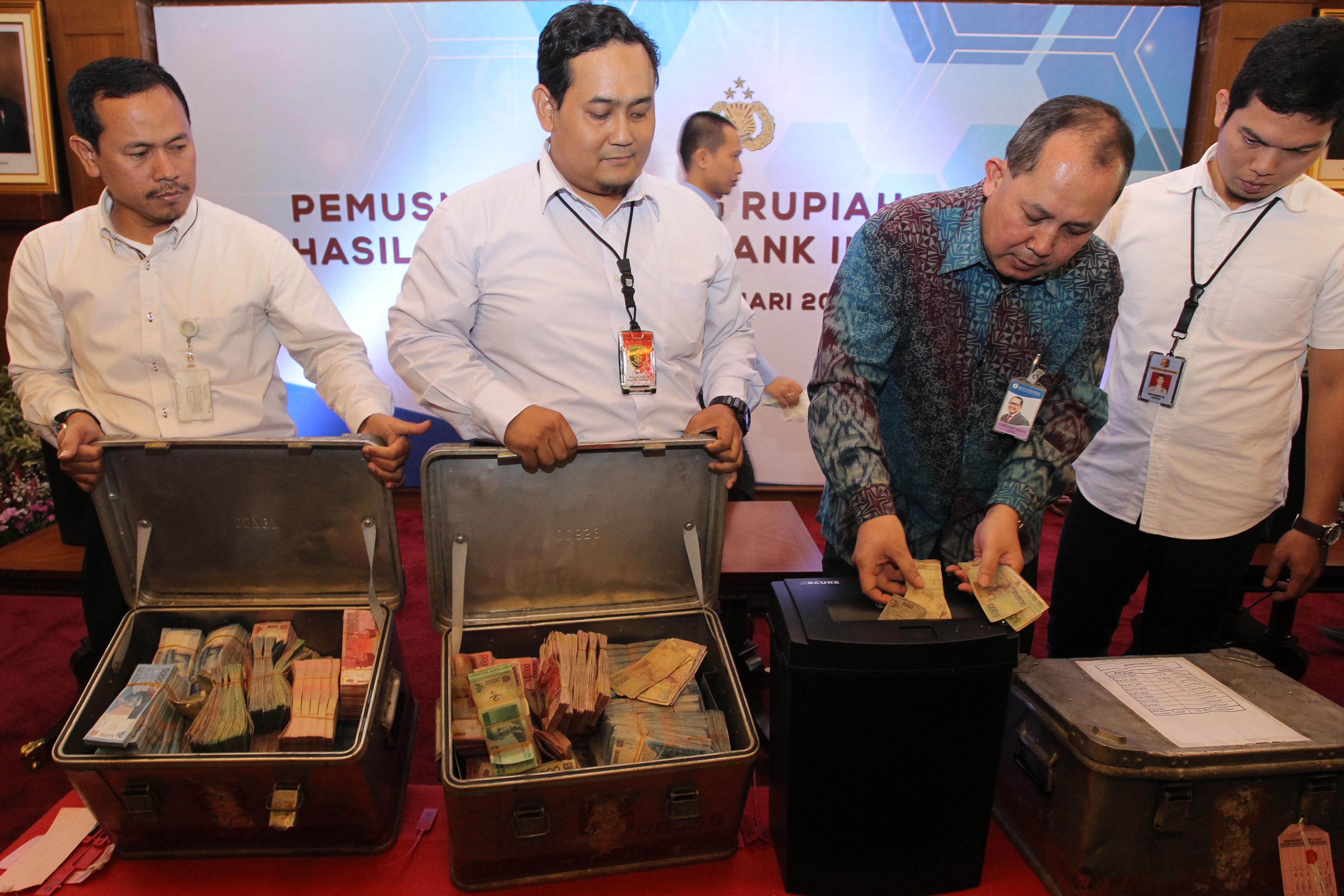 Pemusnahan Uang Palsu