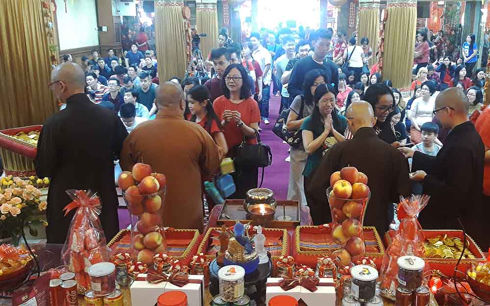 Perayaan Imlek Umat Wihara Ekayana Arama