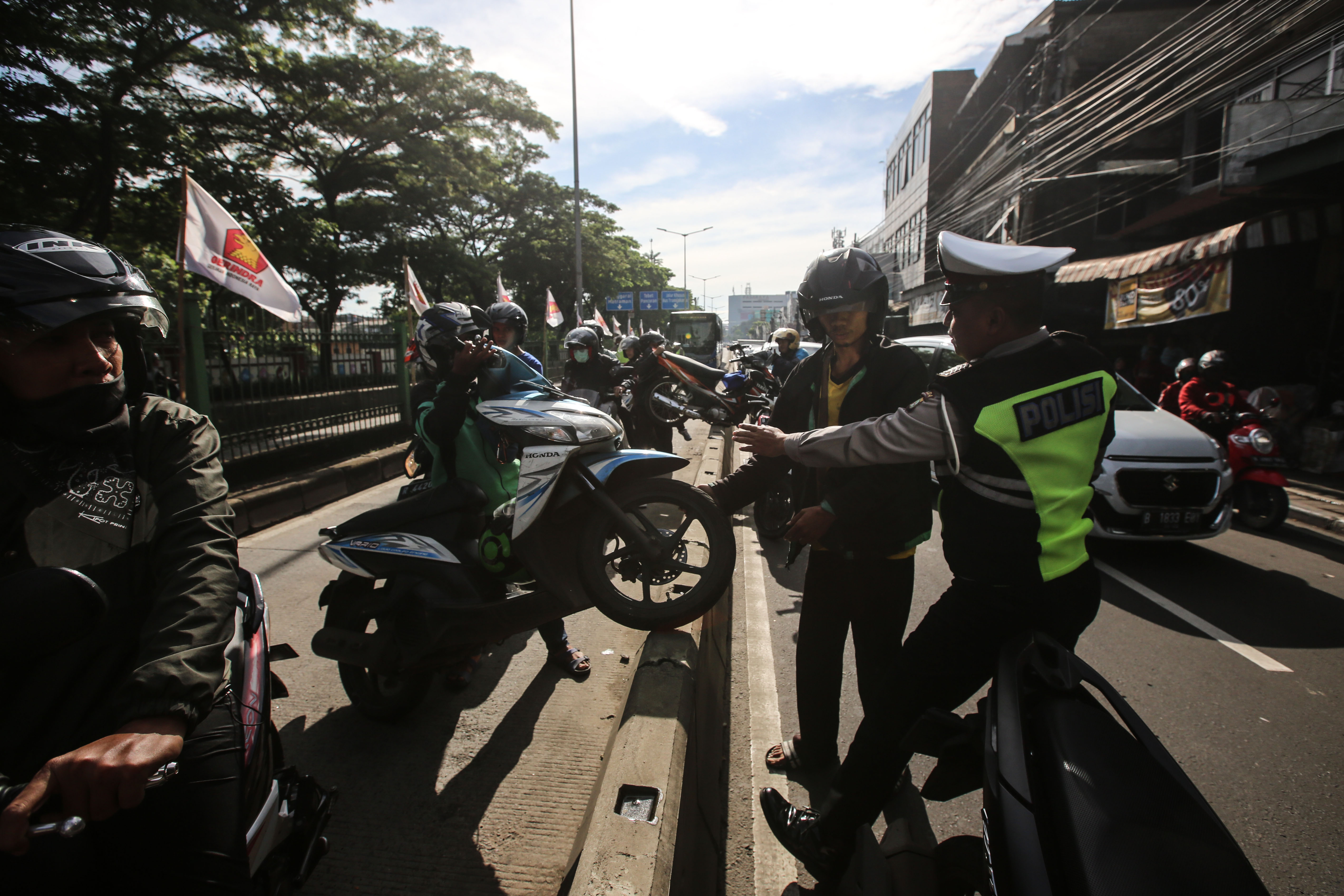 Gotong Royong Hindari Polisi Kembali Terulang