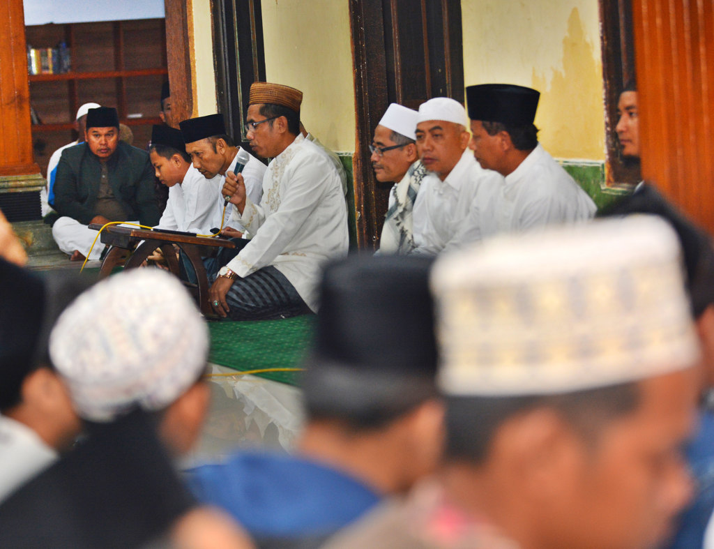 Tahlil dan Doa Untuk Gus Sholah 