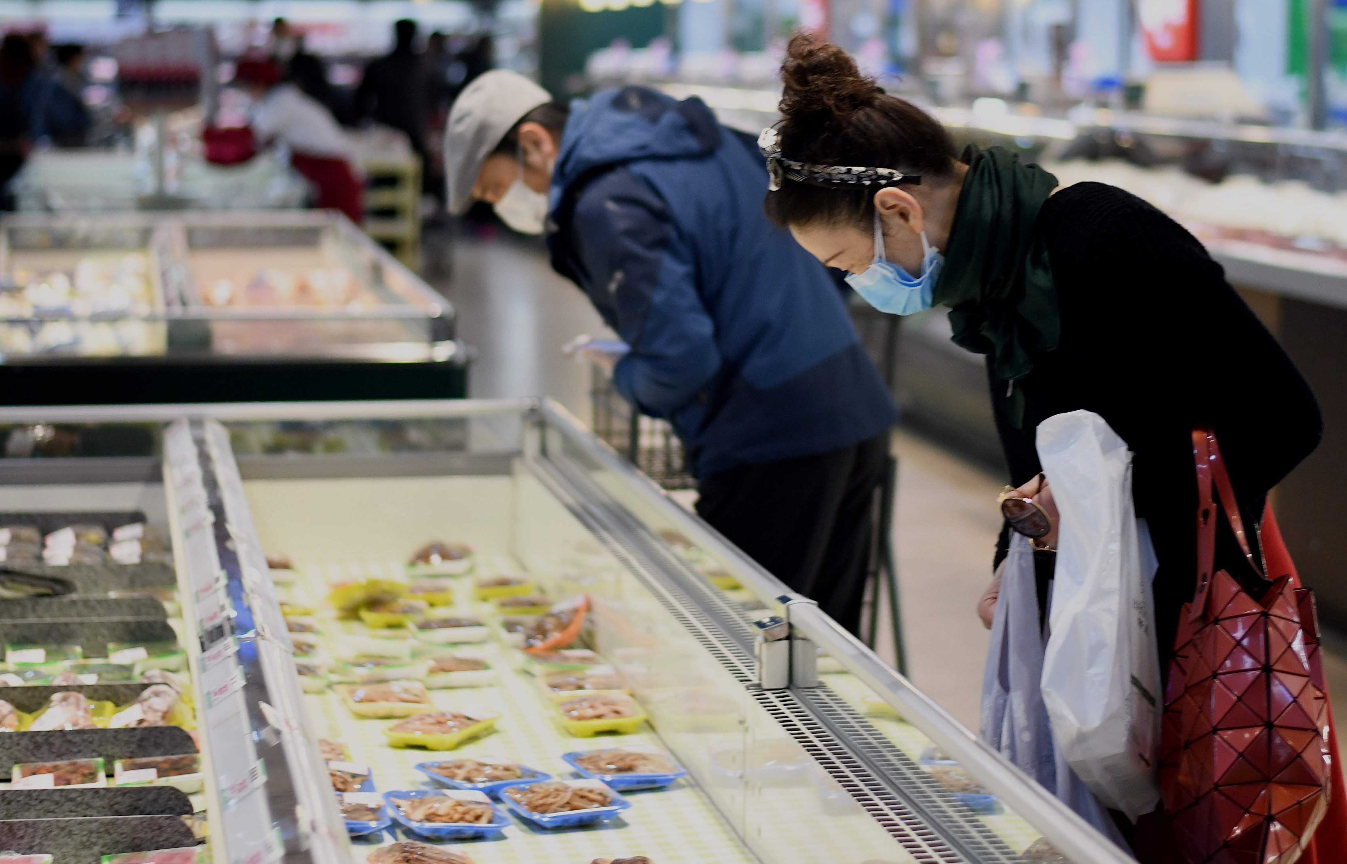 Kembalinya Aktifitas Warga di Wuhan