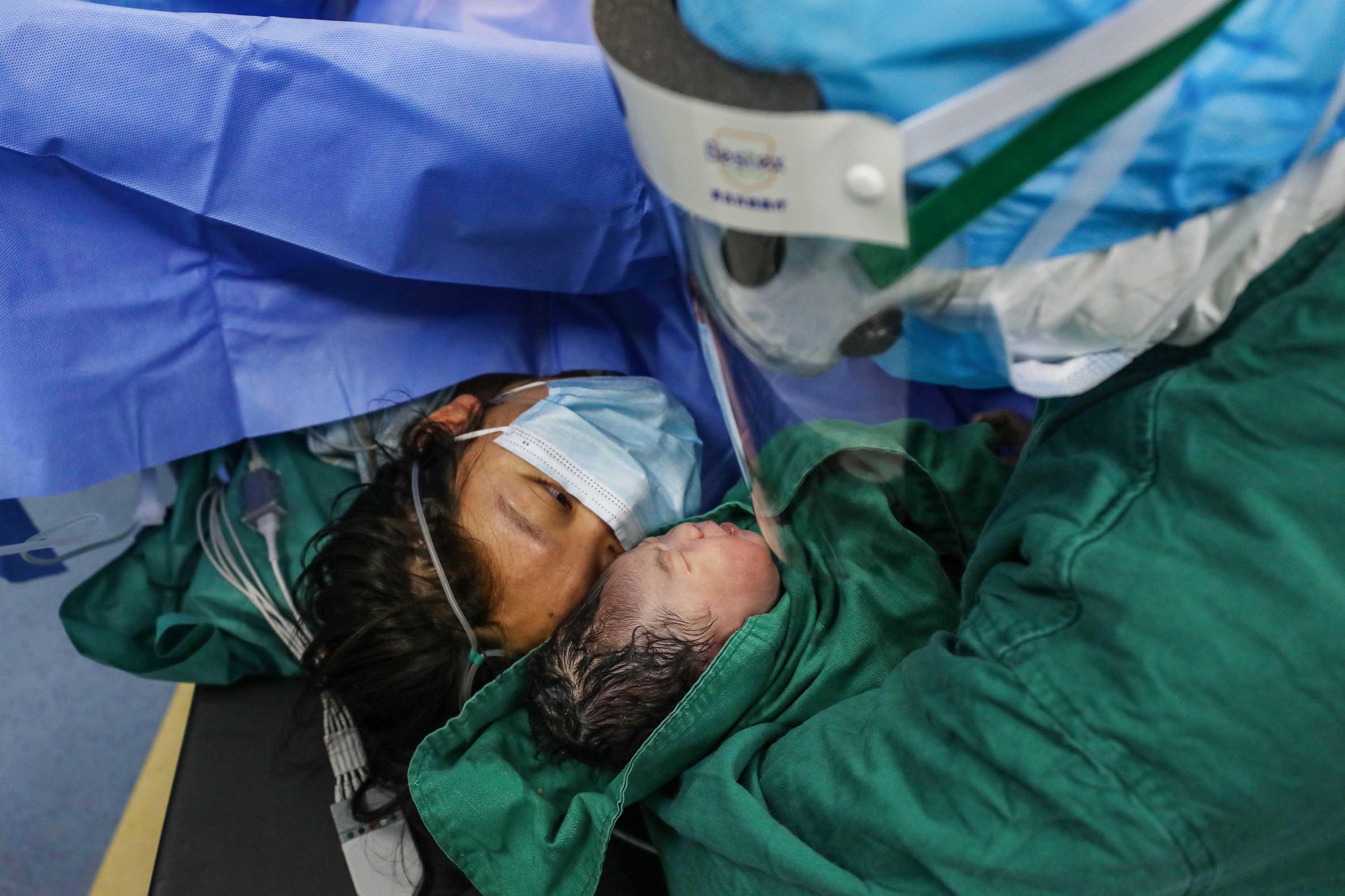 Kekhawatiran Ibu Melahirkan di Tengah Virus Korona