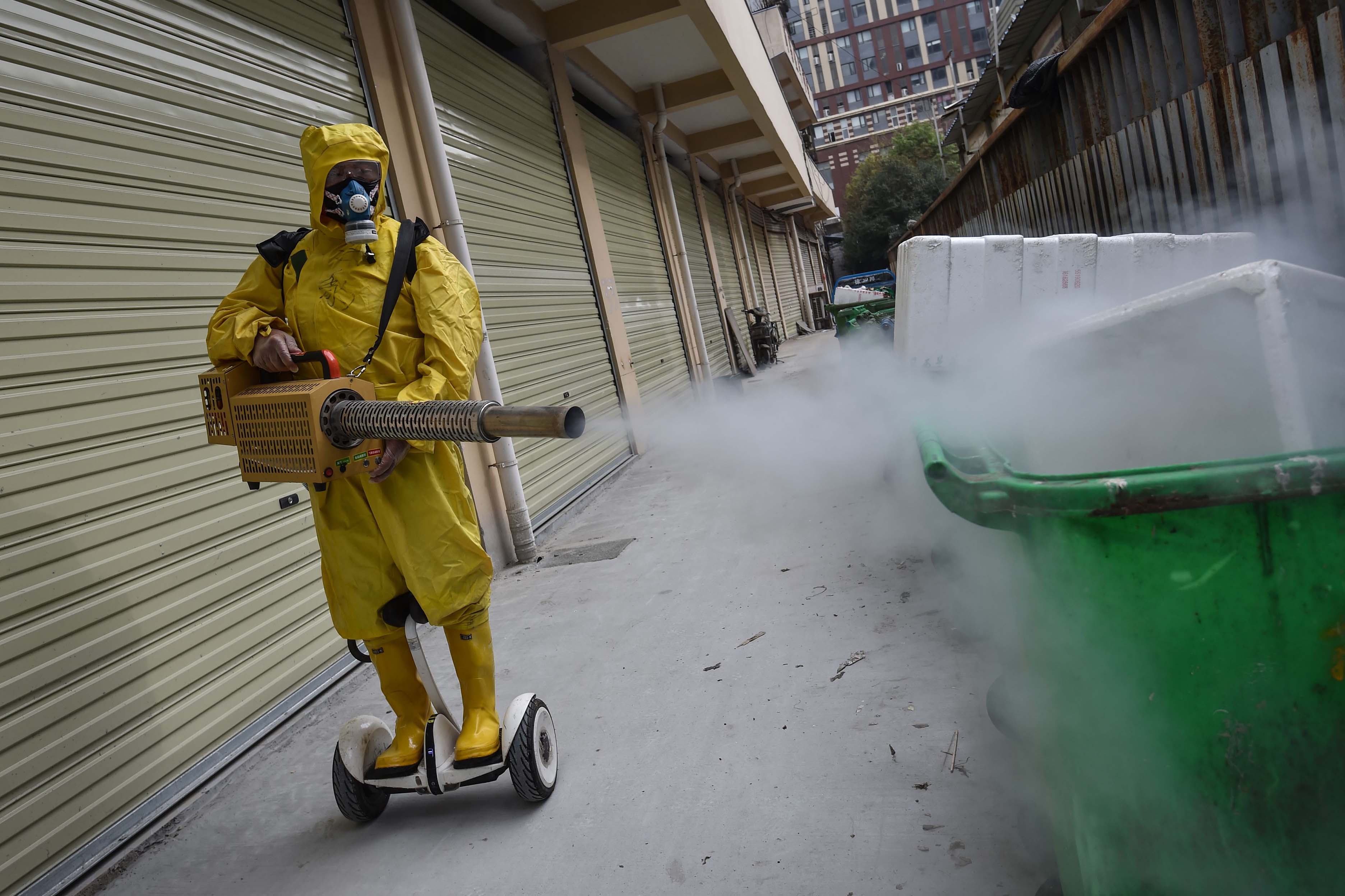 Penyemprotan Desinfektan Korona