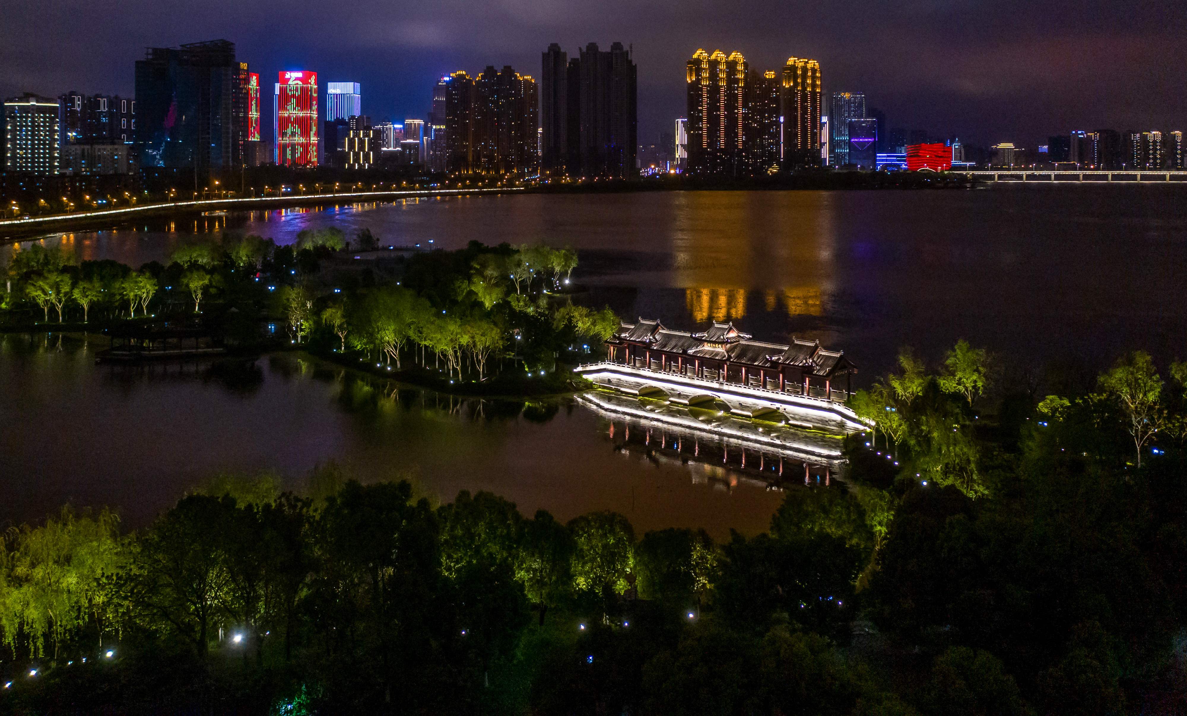 Pencabutan Pembatasan di Wuhan