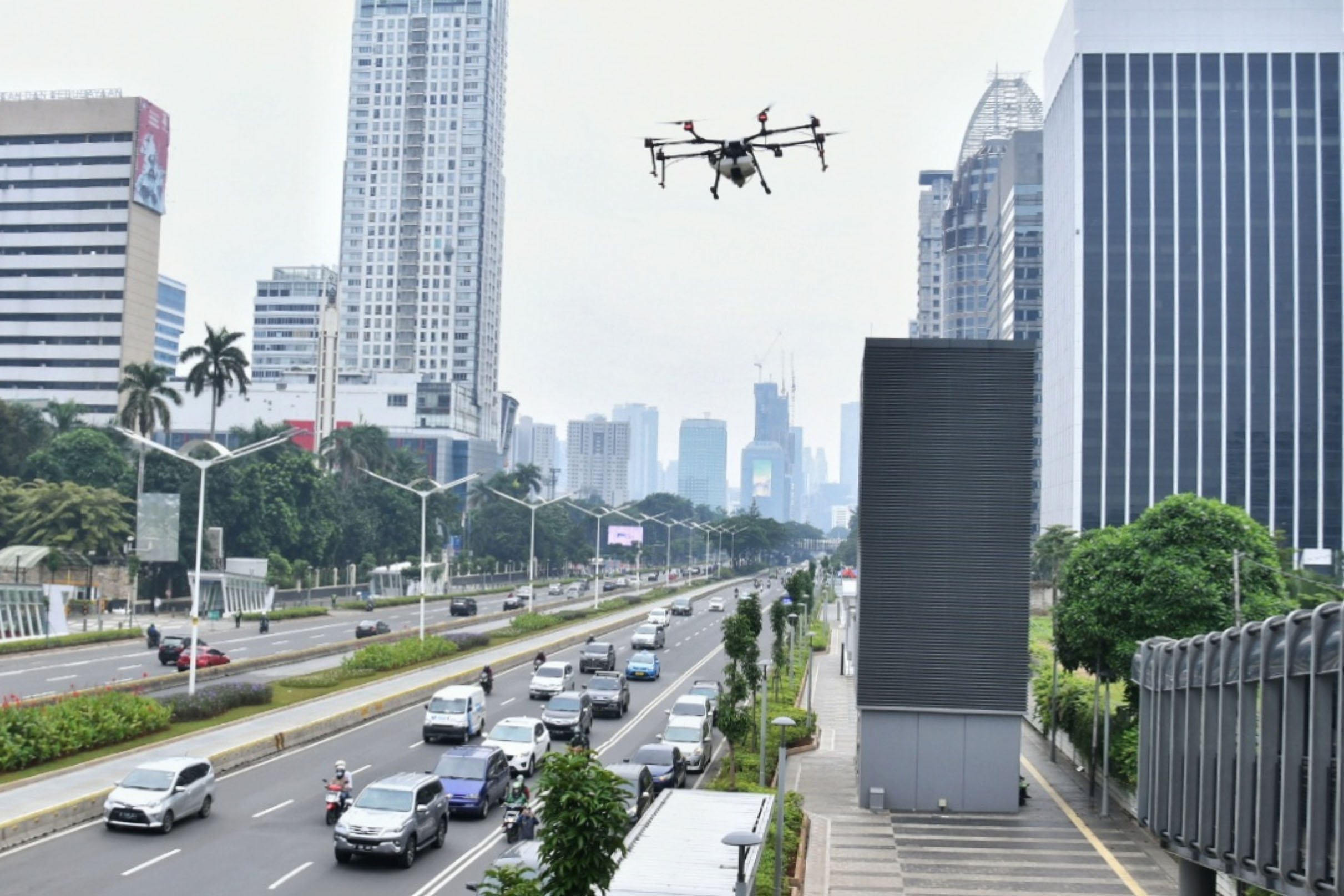 Penyemprotan Disinfektan Menggunakan Drone