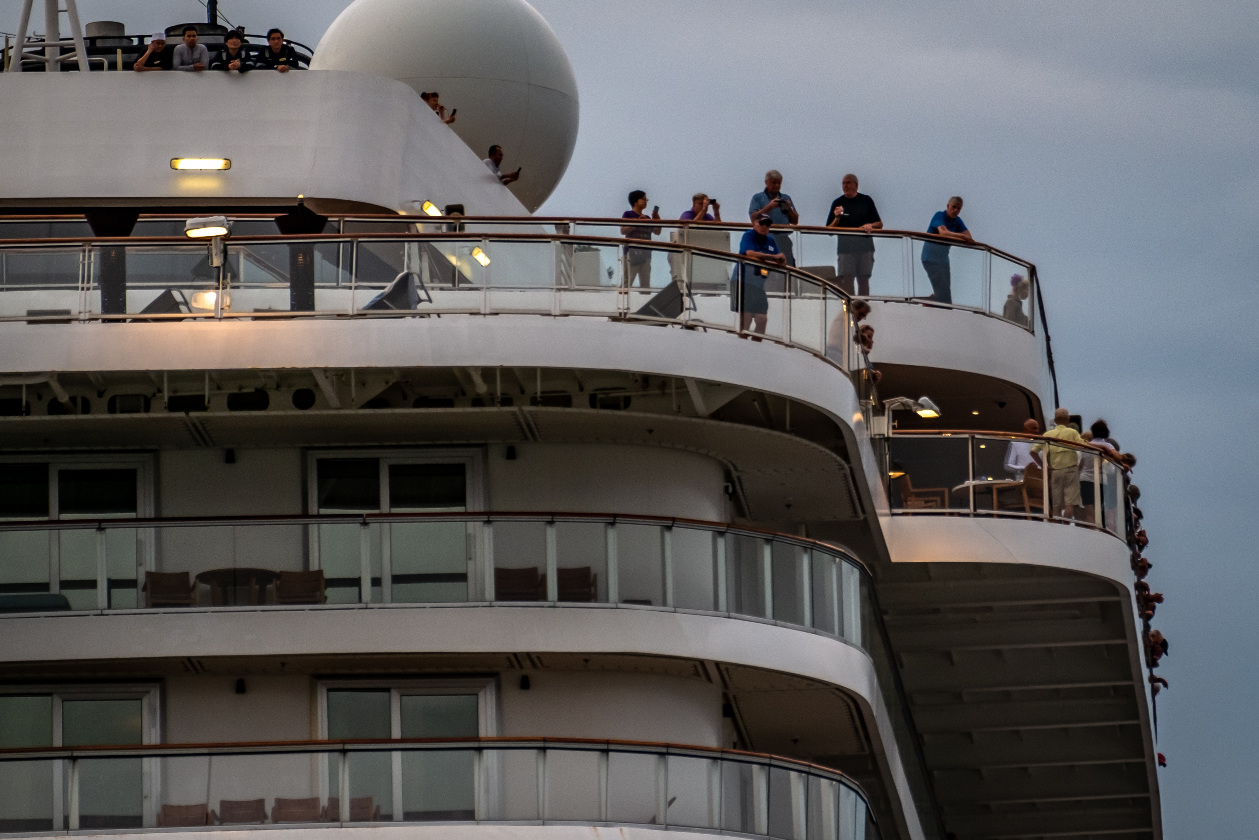 Kapal Periar Viking Sun Bersandar di Semarang
