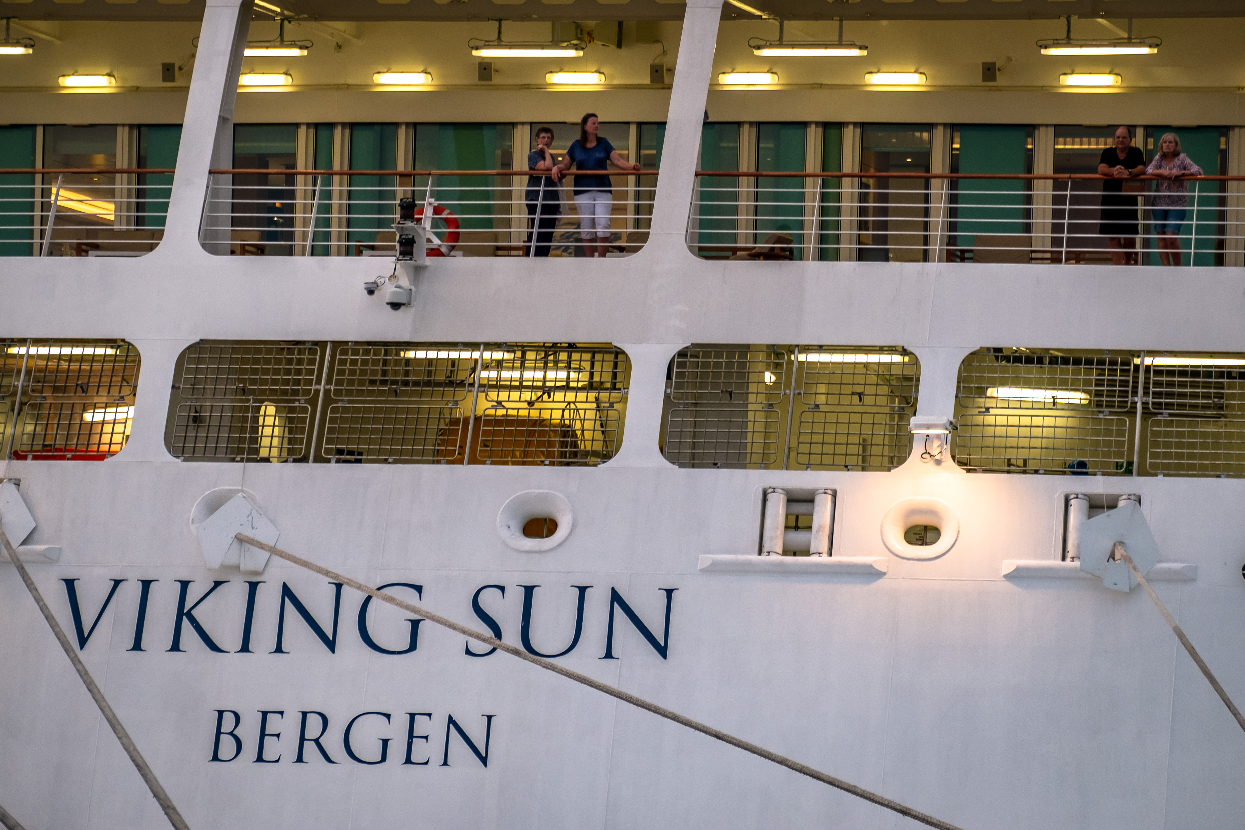 Kapal Periar Viking Sun Bersandar di Semarang