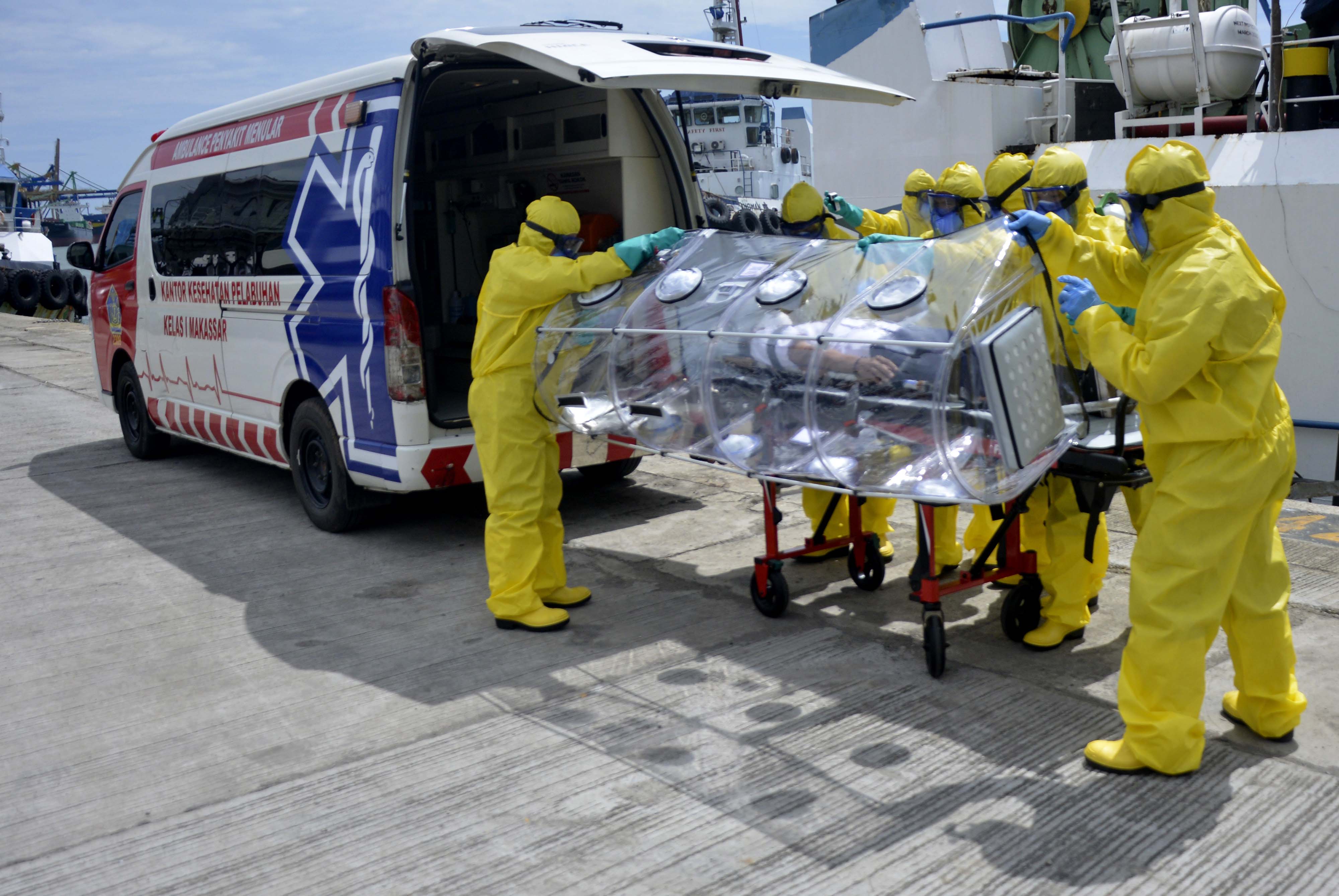 Simulasi Penanganan Virus Korona di Pelabuhan