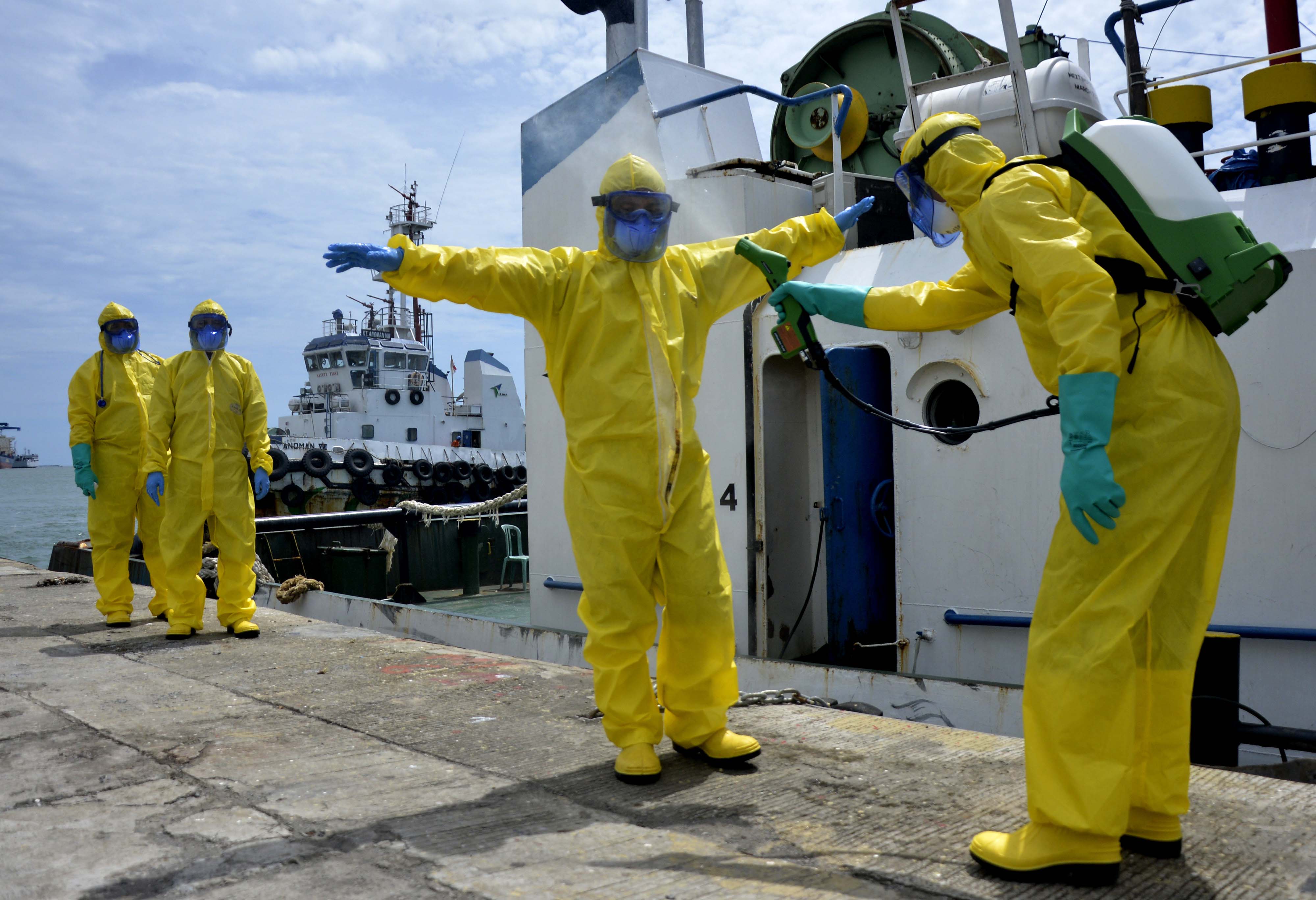Simulasi Penanganan Virus Korona di Pelabuhan