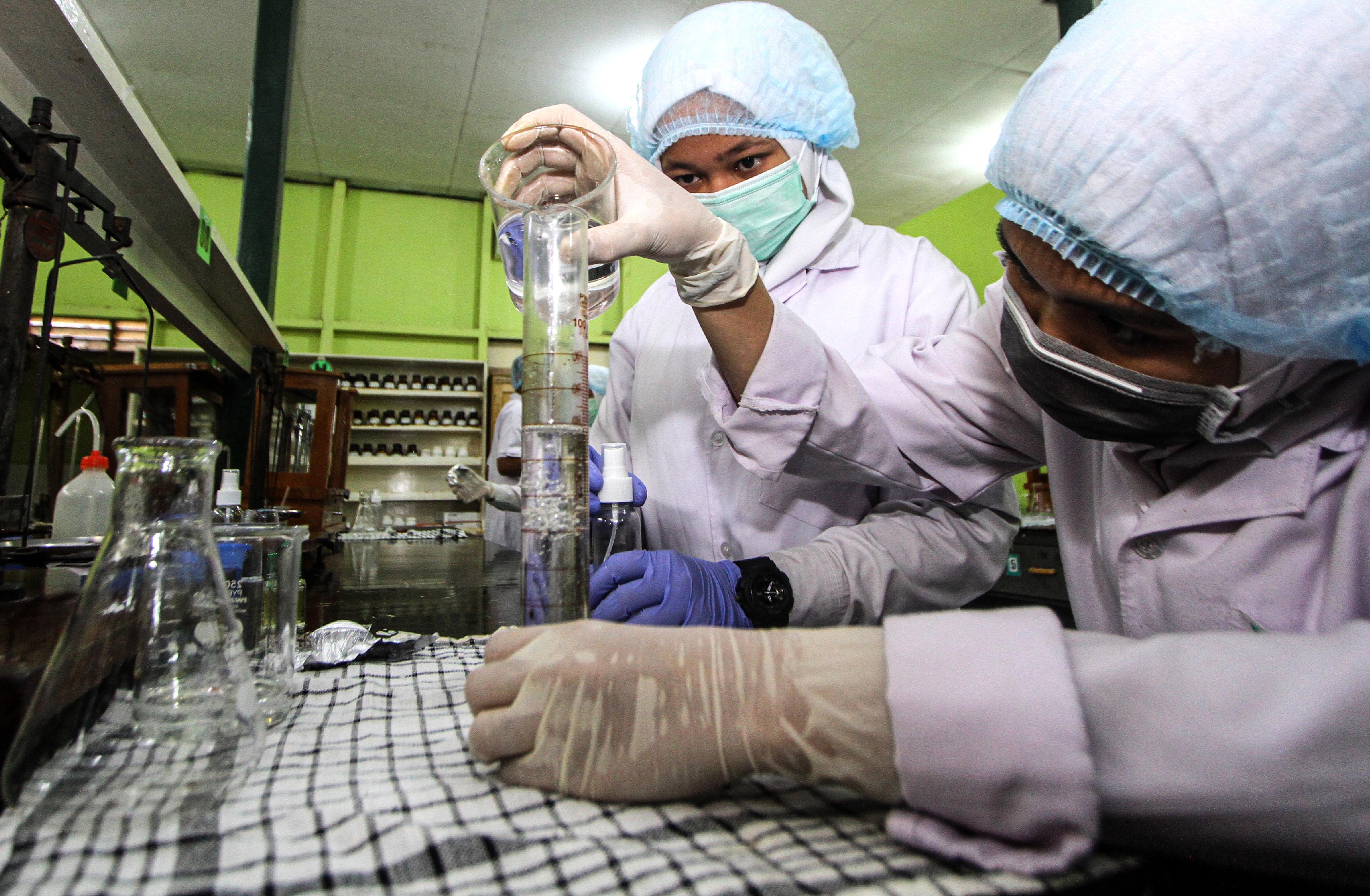 Cairan Antiseptik Buatan Siswa SMK