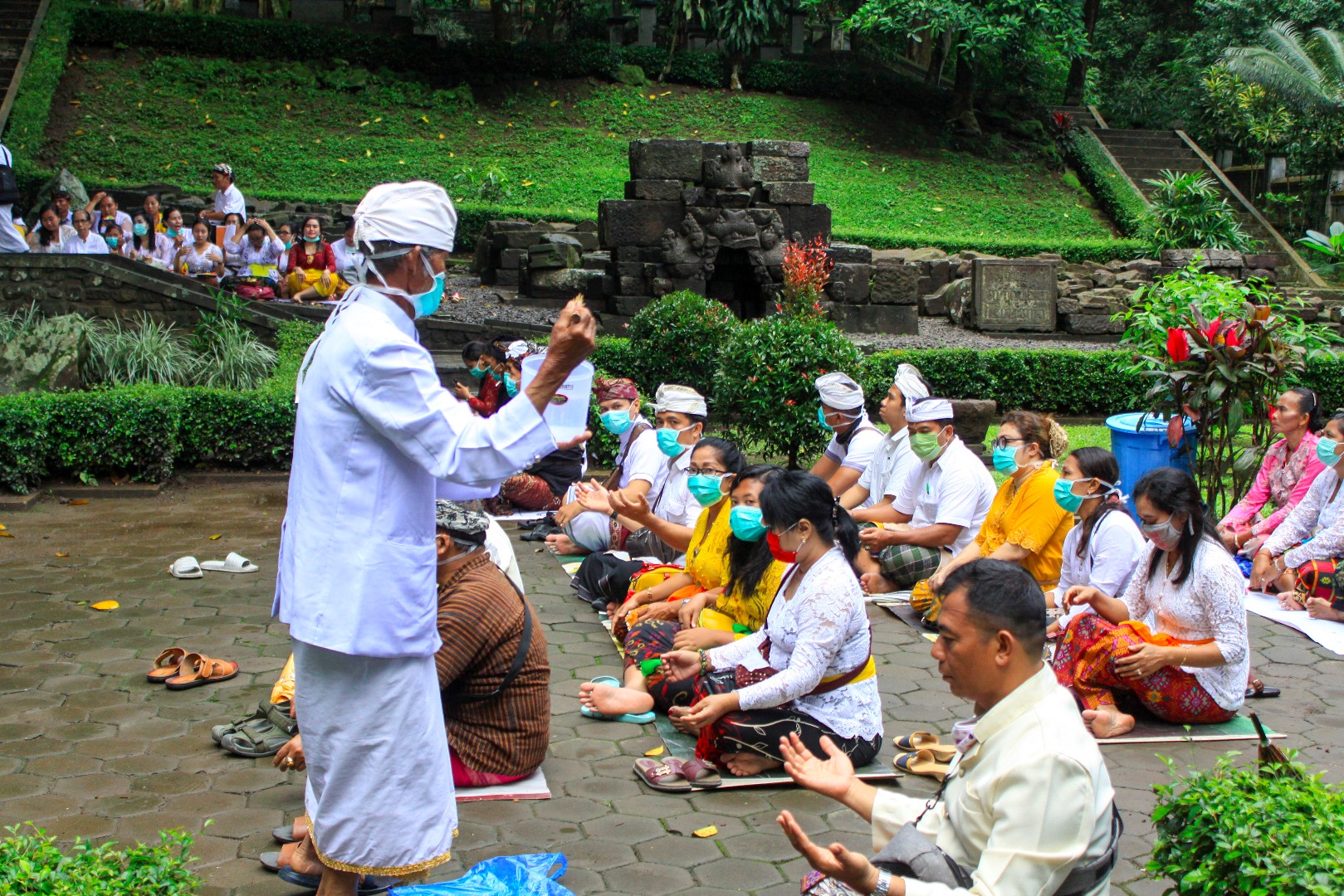 Pembatasan Umat Dalam Upacara Melasti di Mojokerto