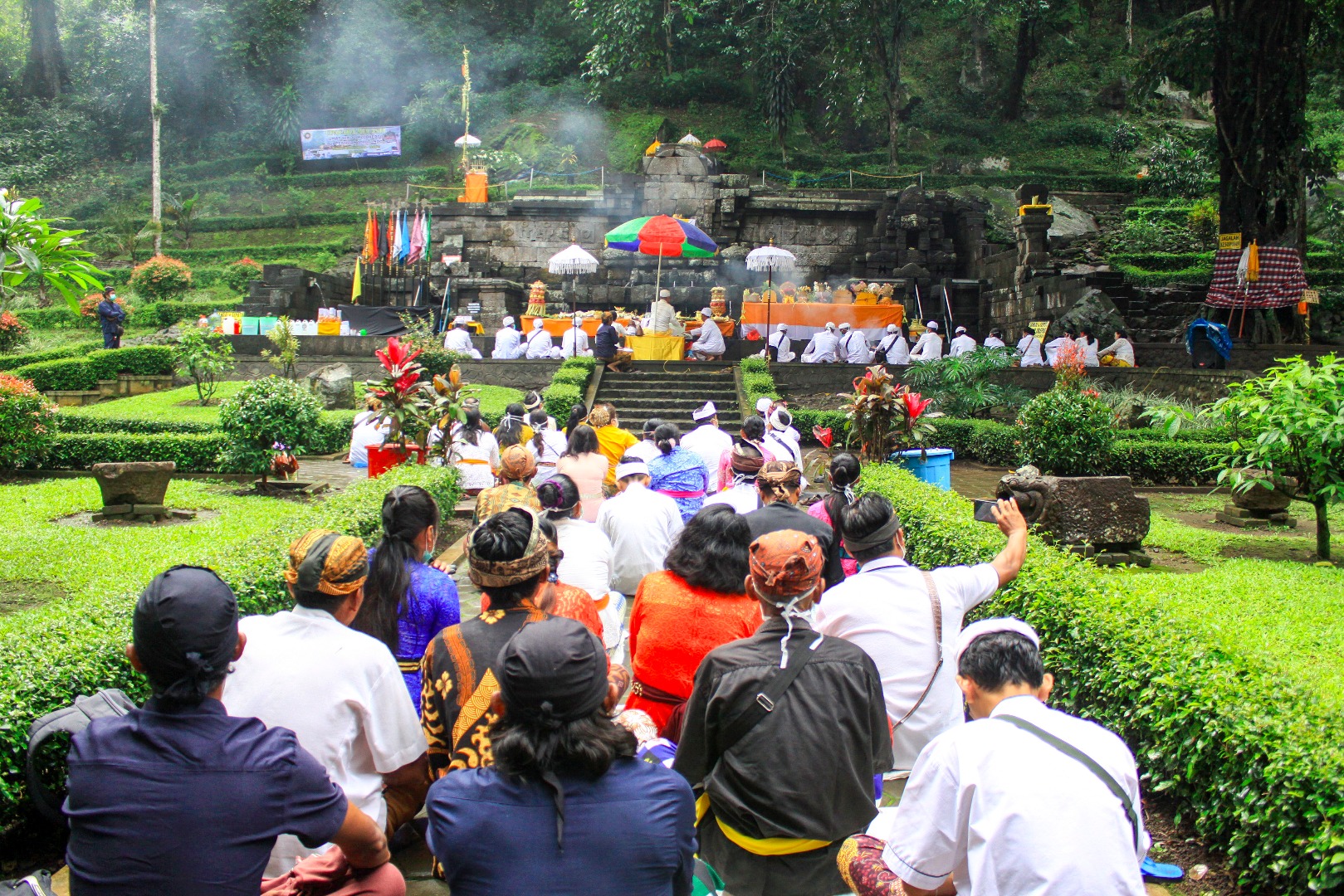 Pembatasan Umat Dalam Upacara Melasti di Mojokerto