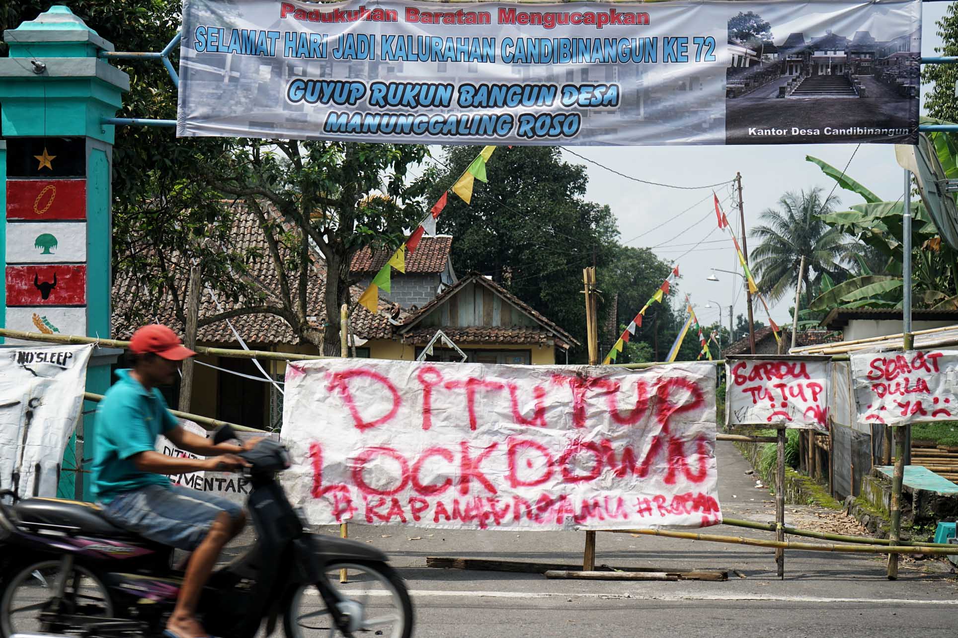 Cegah Covid-19, Akses Masuk Kampung Ditutup