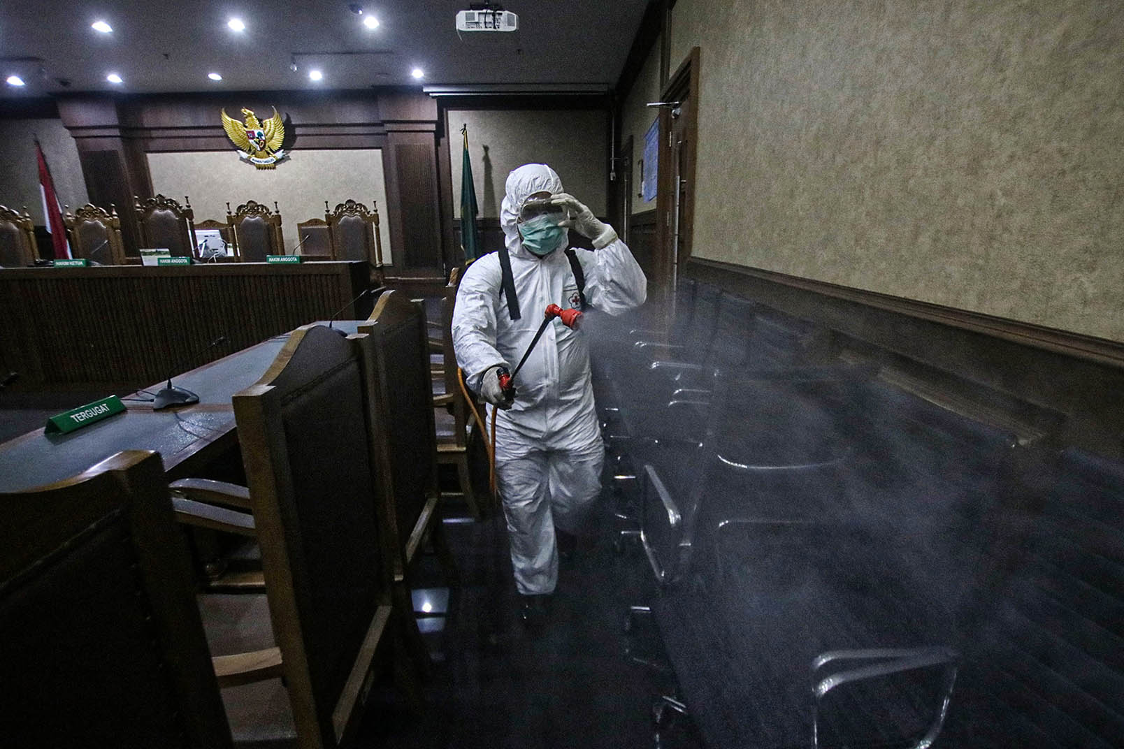 Penyemprotan Disinfektan di Tipikor