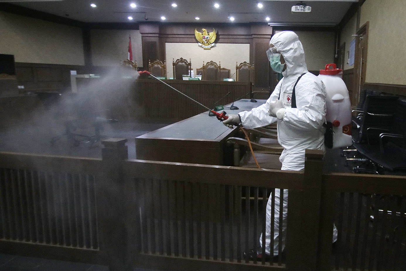 Penyemprotan Disinfektan di Tipikor