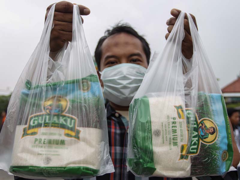 Perum Bulog Gelar Operasi Pasar Komoditas Pangan