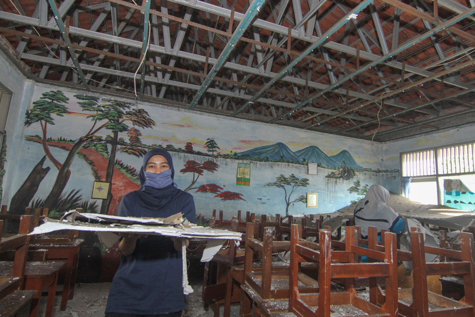 Ruang Kelas Rusak Karena Hujan dan Angin Kencang