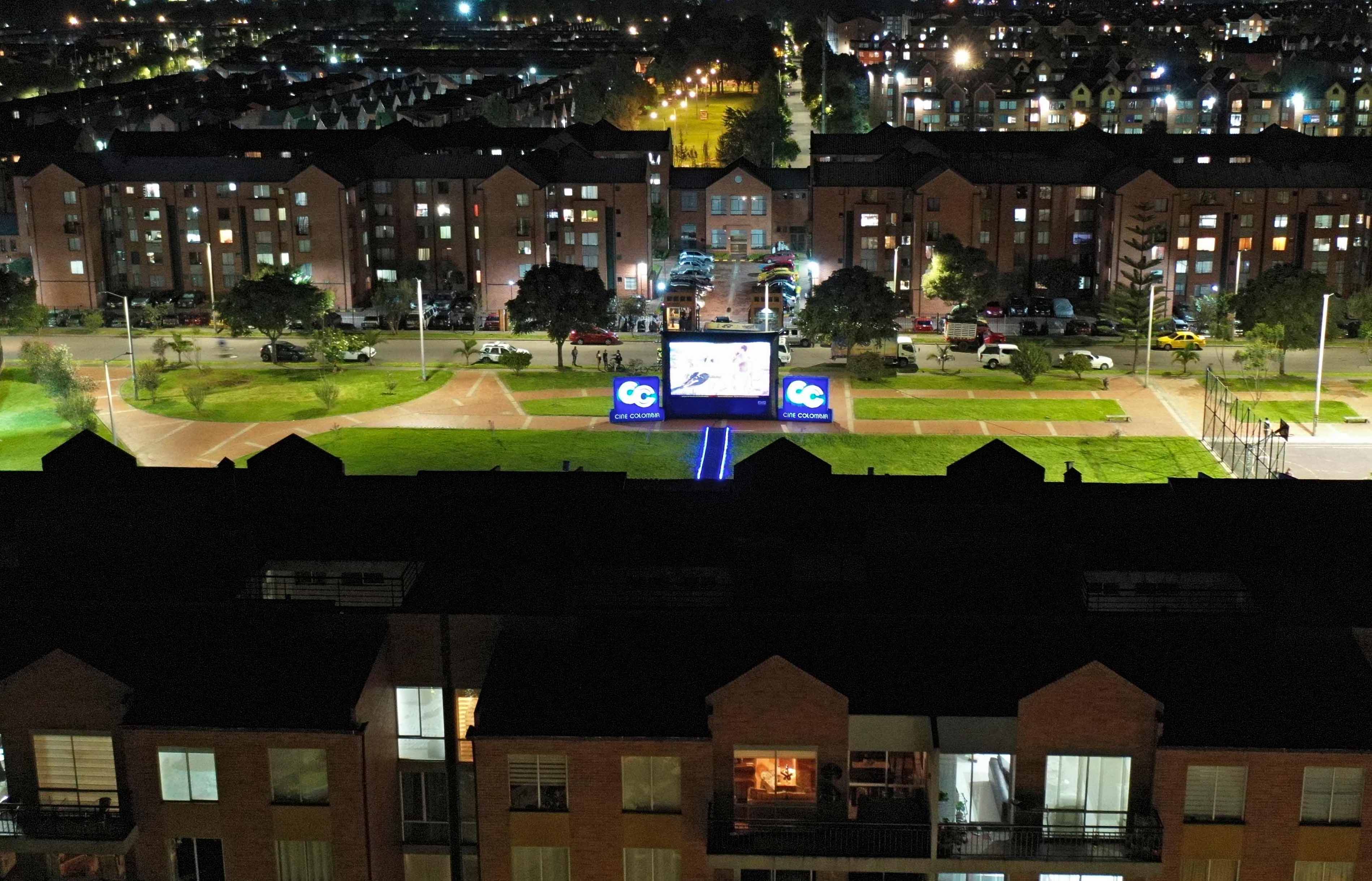 Film di Layar Raksasa, Hiburan Hadapi Covid-19