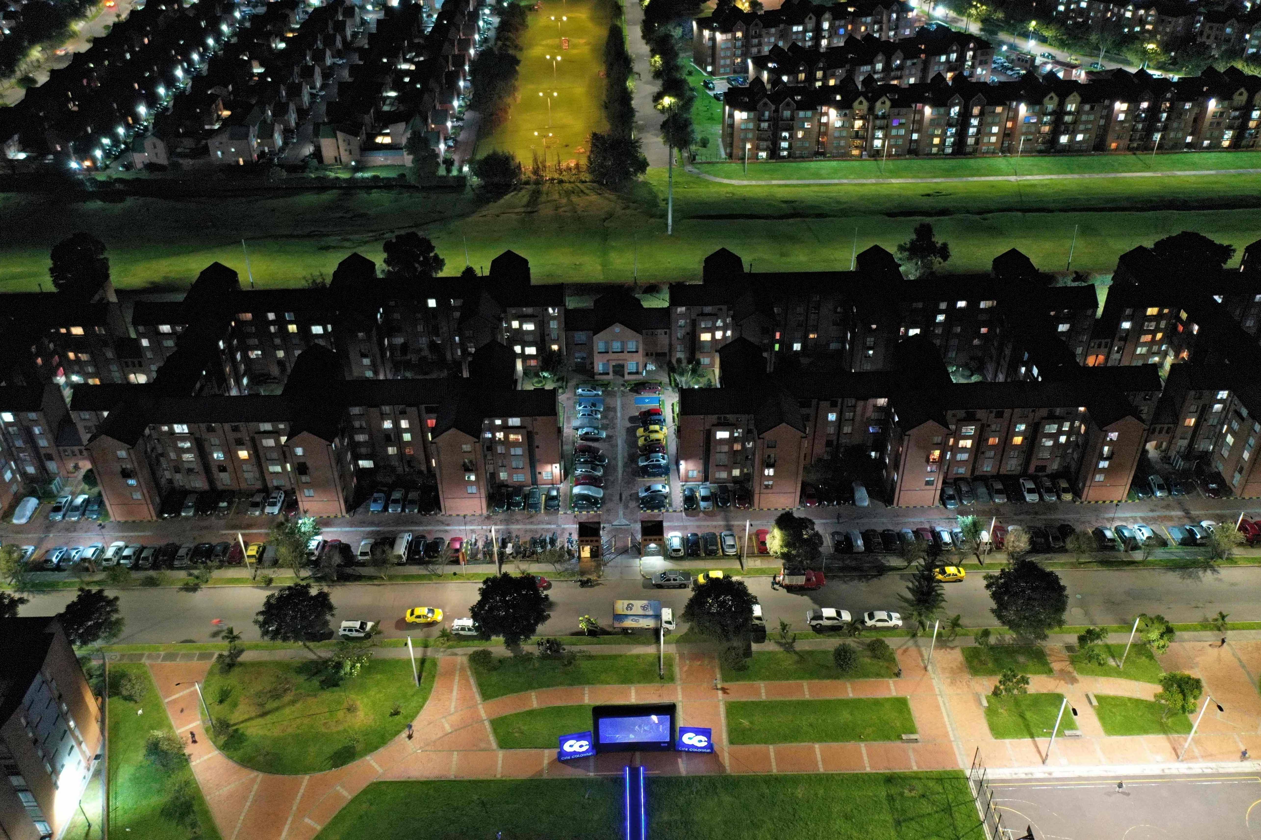 Film di Layar Raksasa, Hiburan Hadapi Covid-19