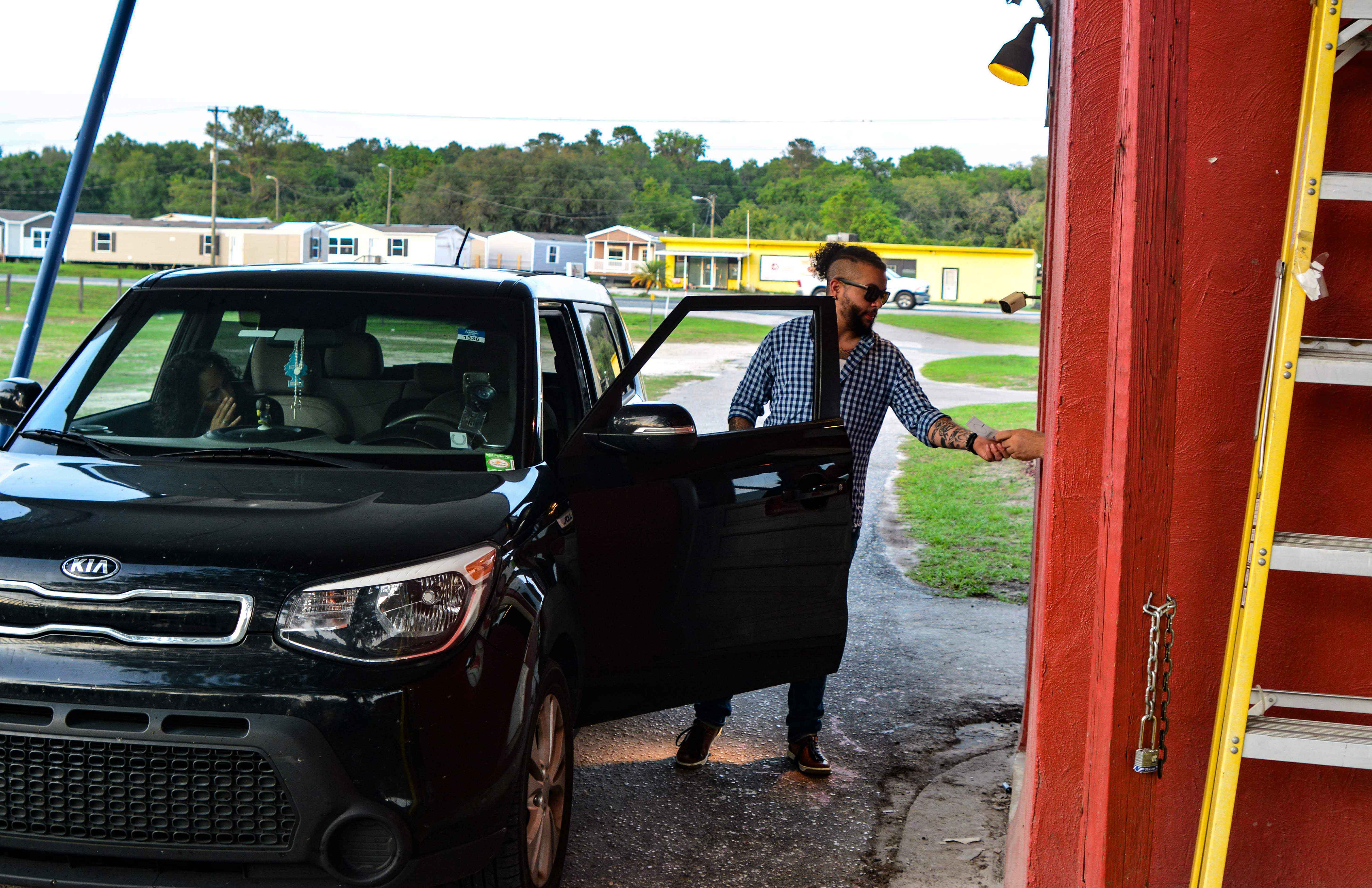 Pandemi Covid-19 Memunculkan Kembali Bioskop Drive-in