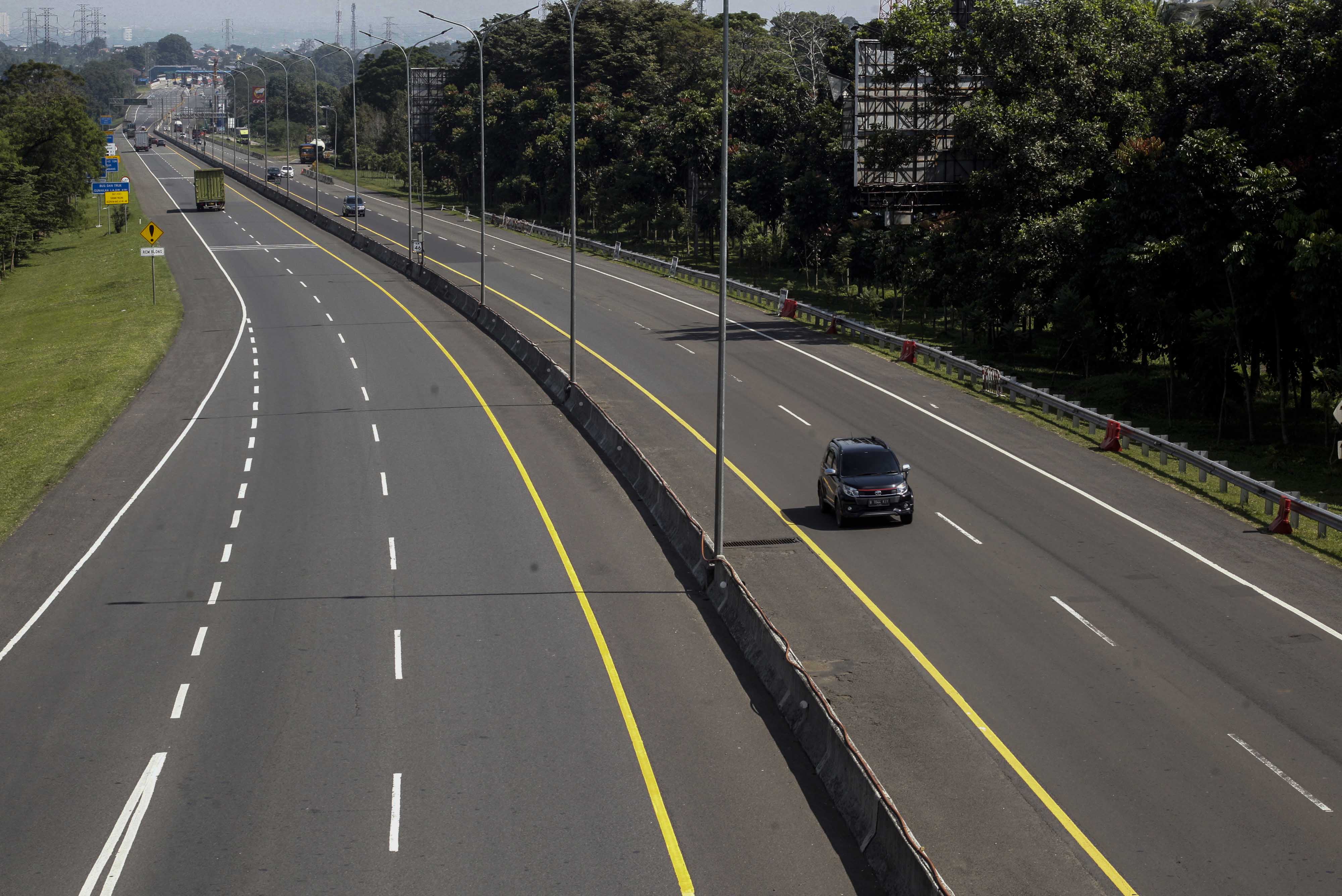 Jalur Menuju Puncak Sepi