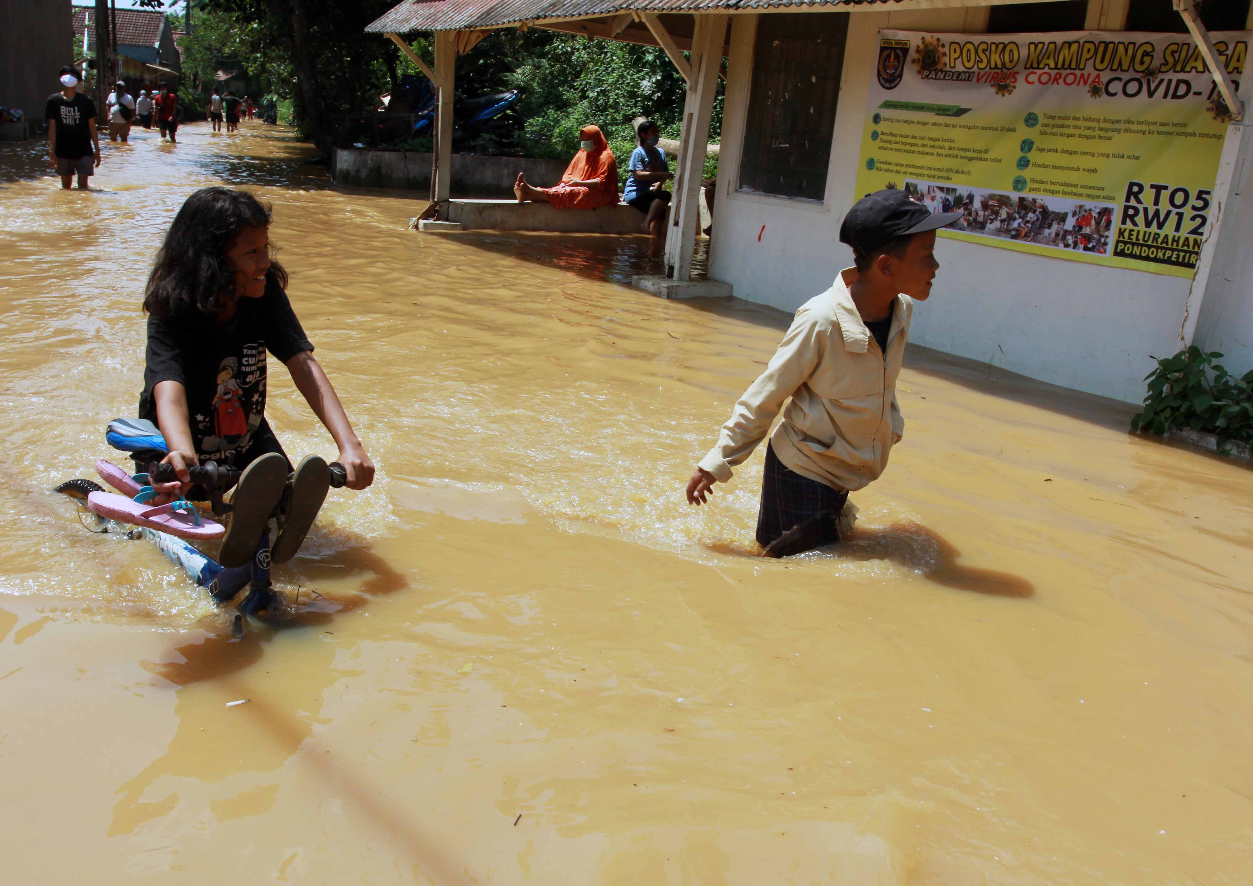 Banjir di Villa Pamulang Depok