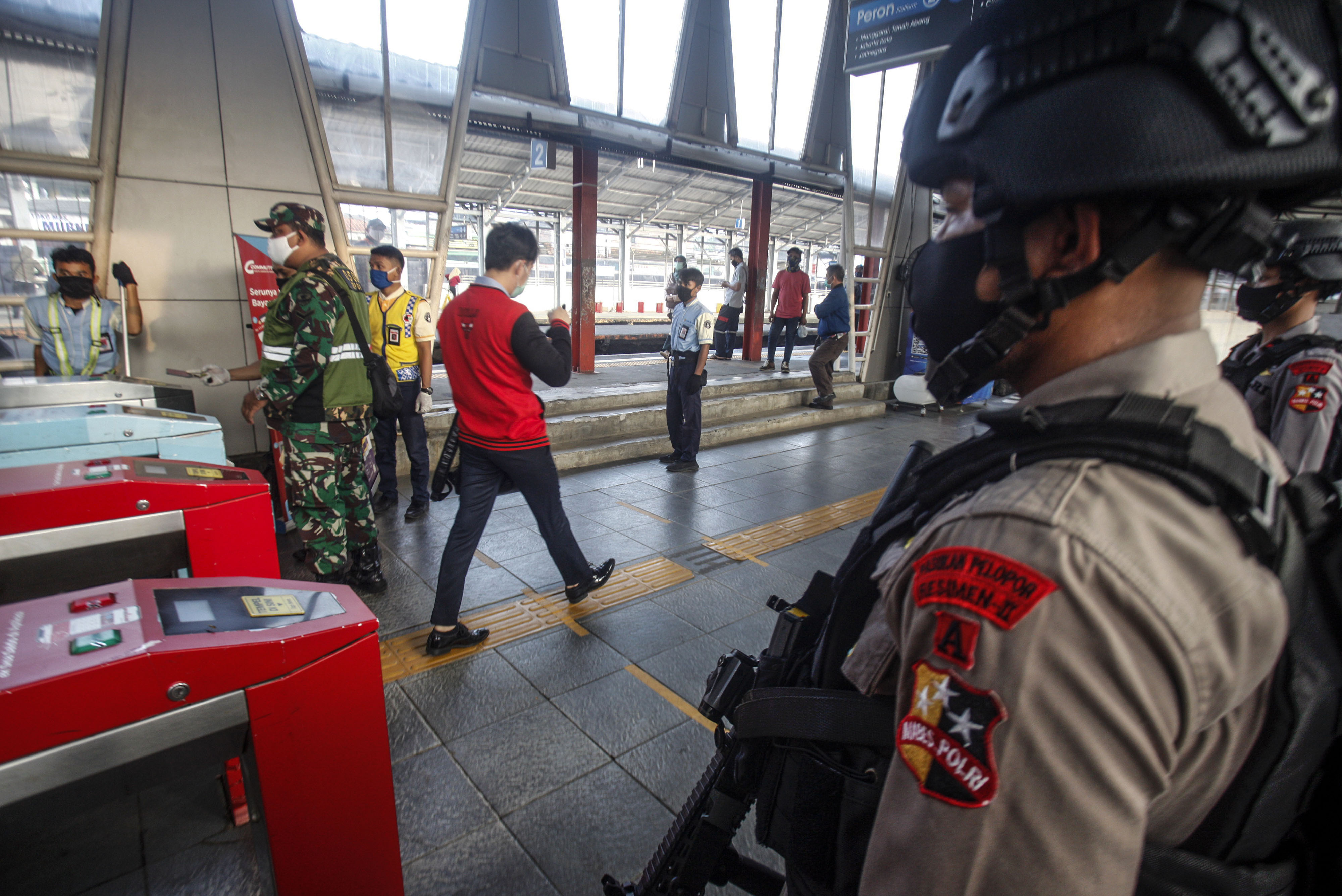 Pengguna Transportasi Umum Menurun