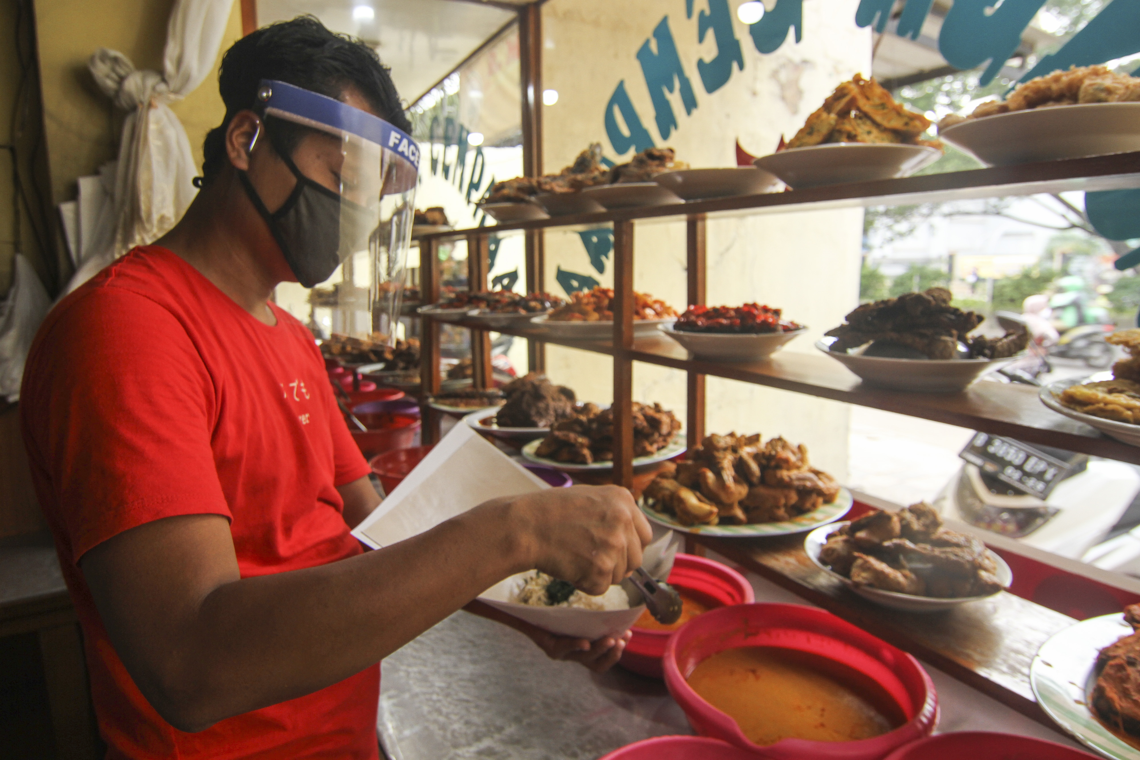 Gunakan Alat Pelindung