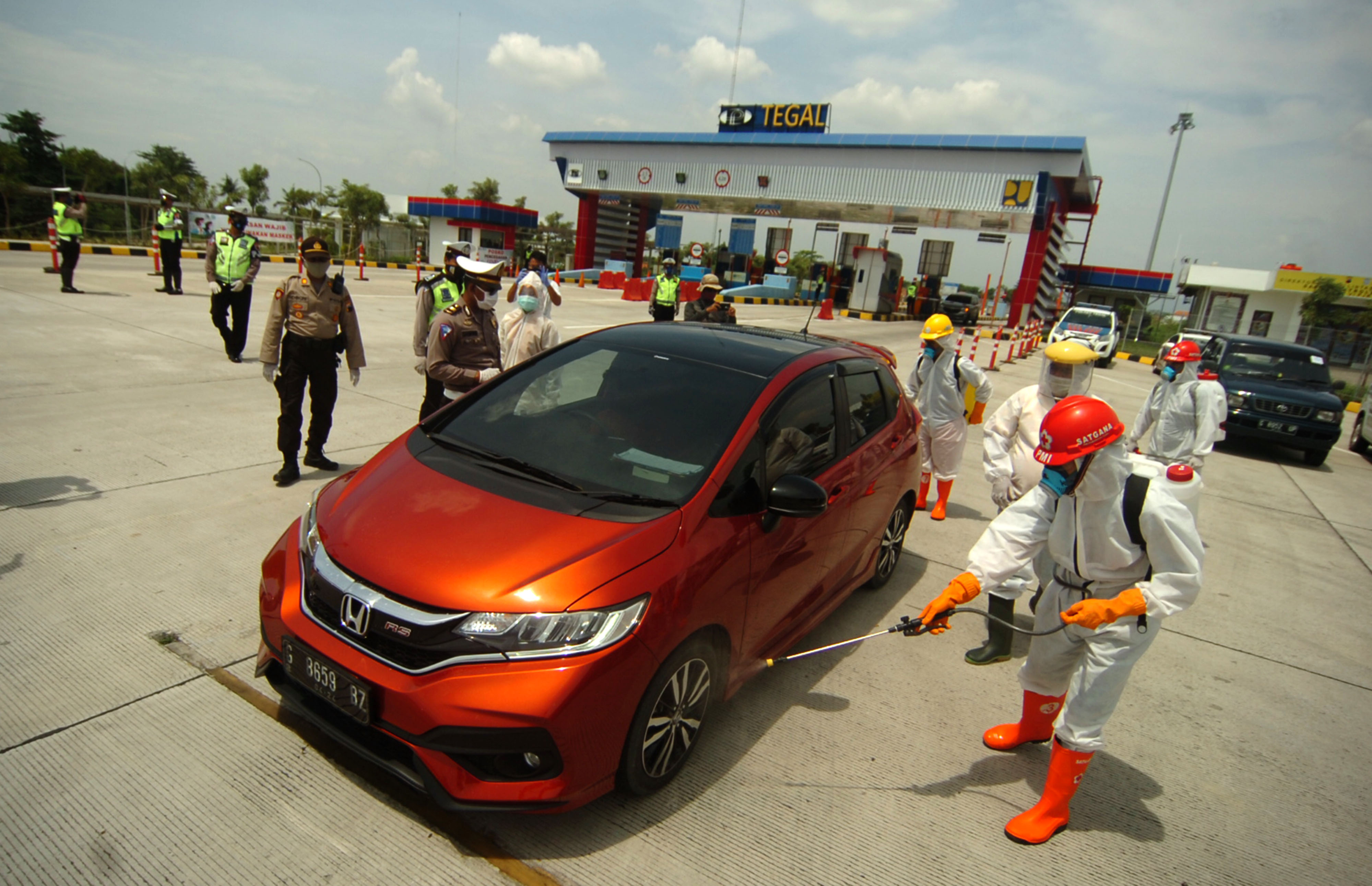Penyekatan Mudik di Tol Tegal