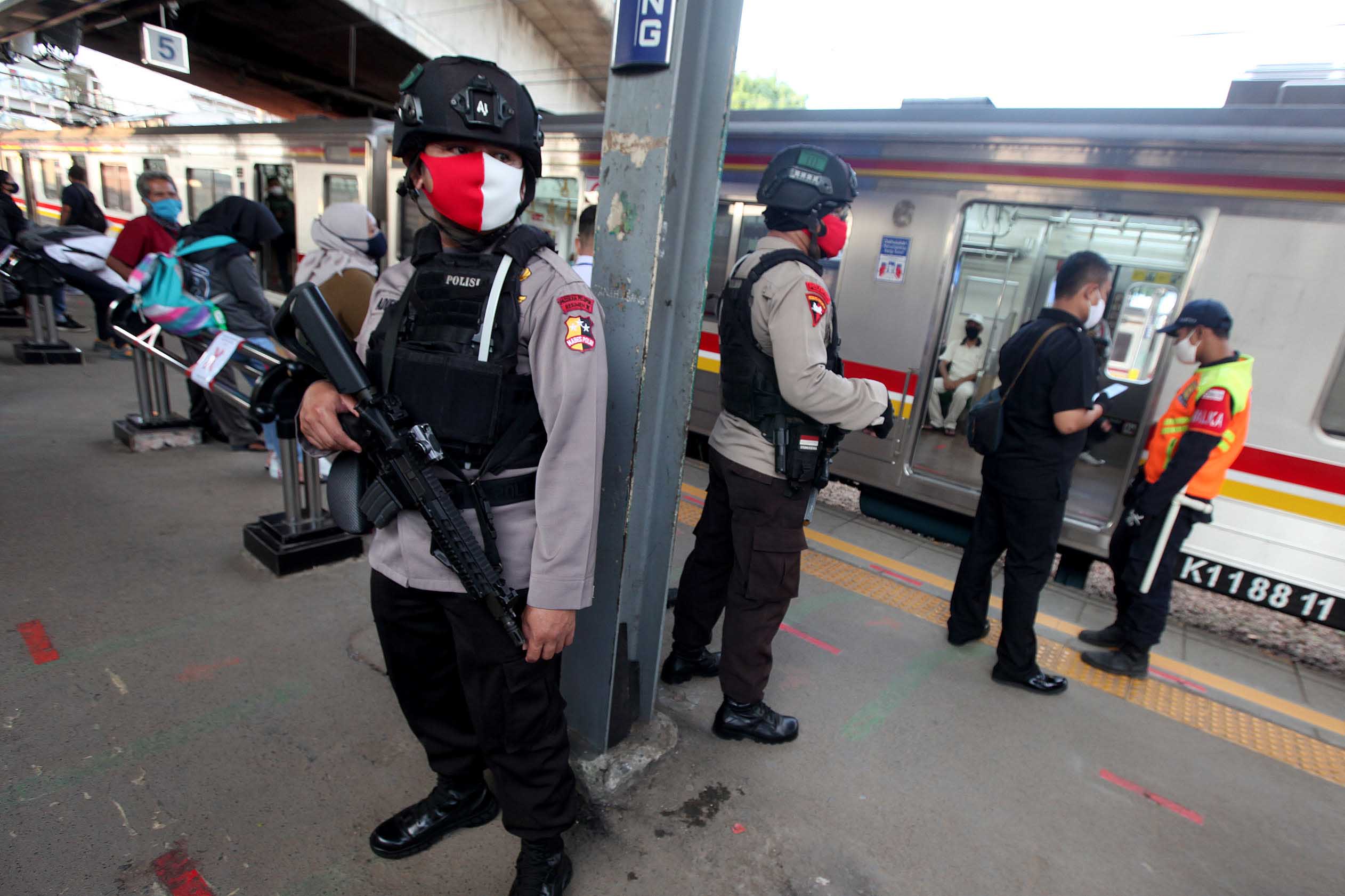 Penjagaan Terkait PSBB di Komuterline