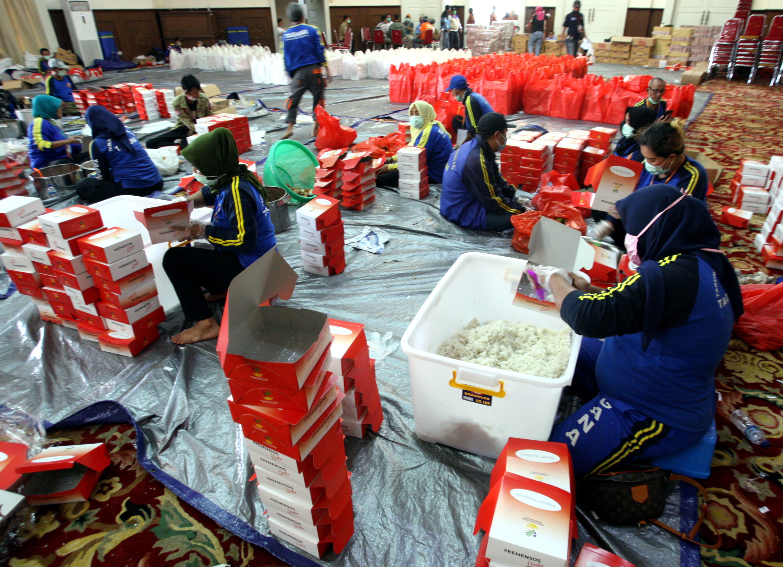 Dapur Umum Peduli  Covid-19