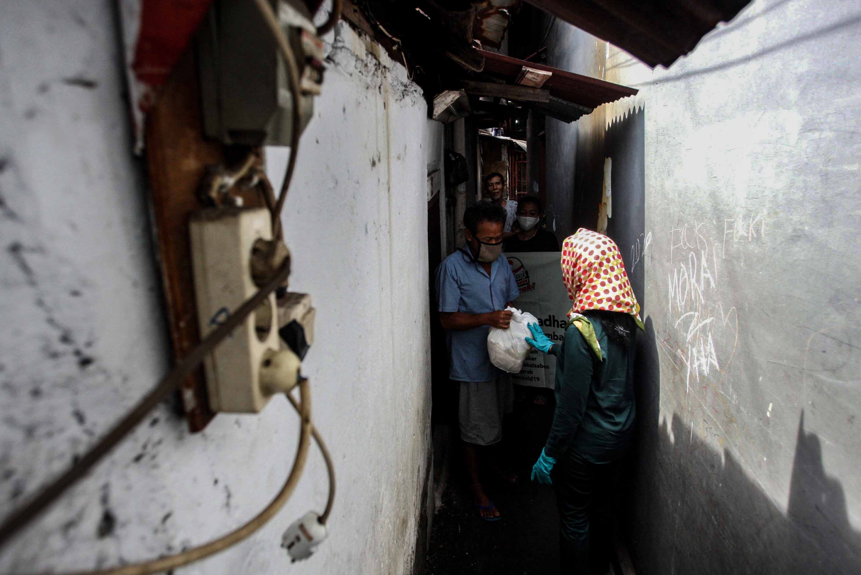 Pertiwi Indonesia Bagikan Sembako