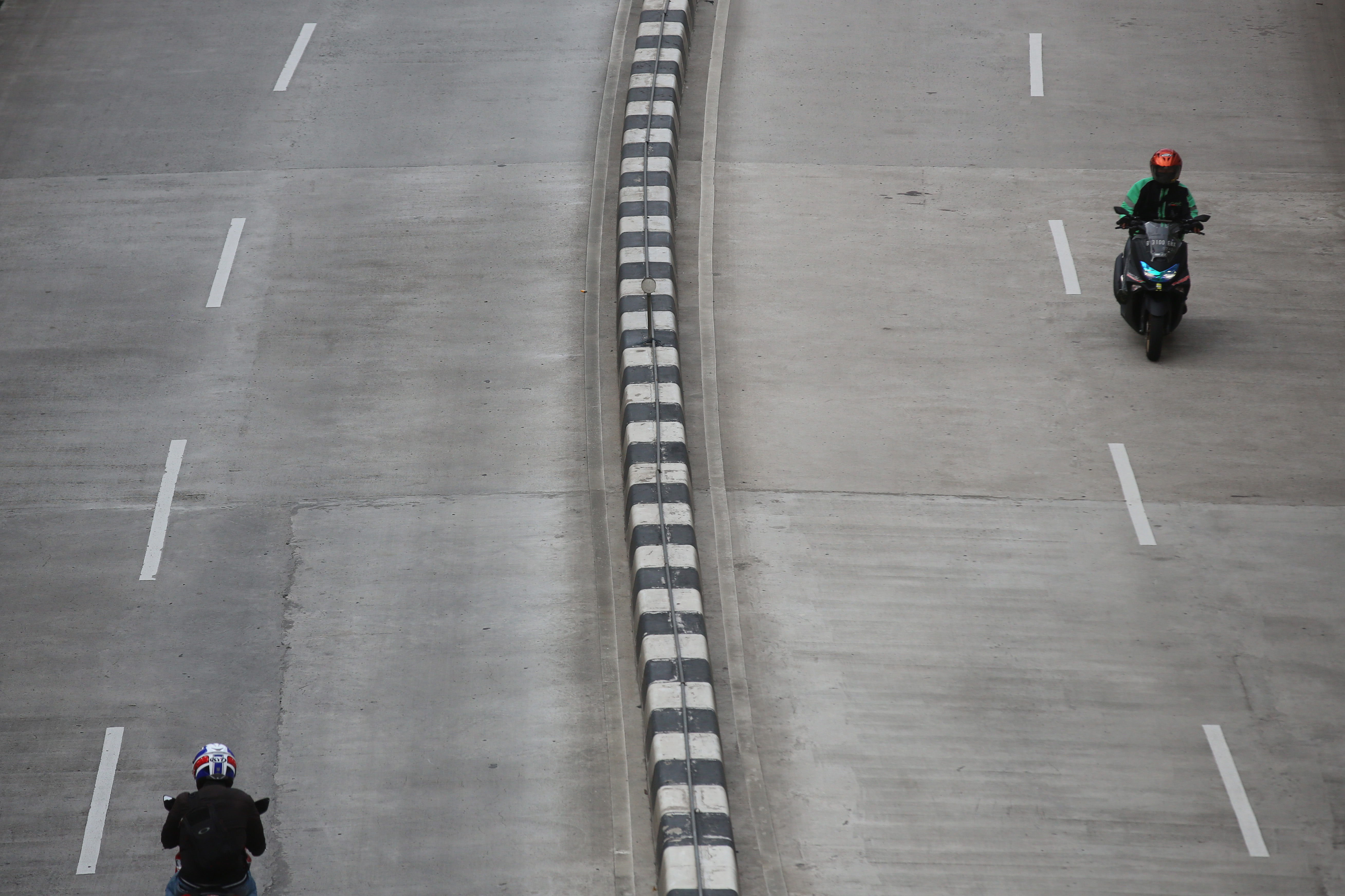 Imbas PSBB Bagi Ojek Daring