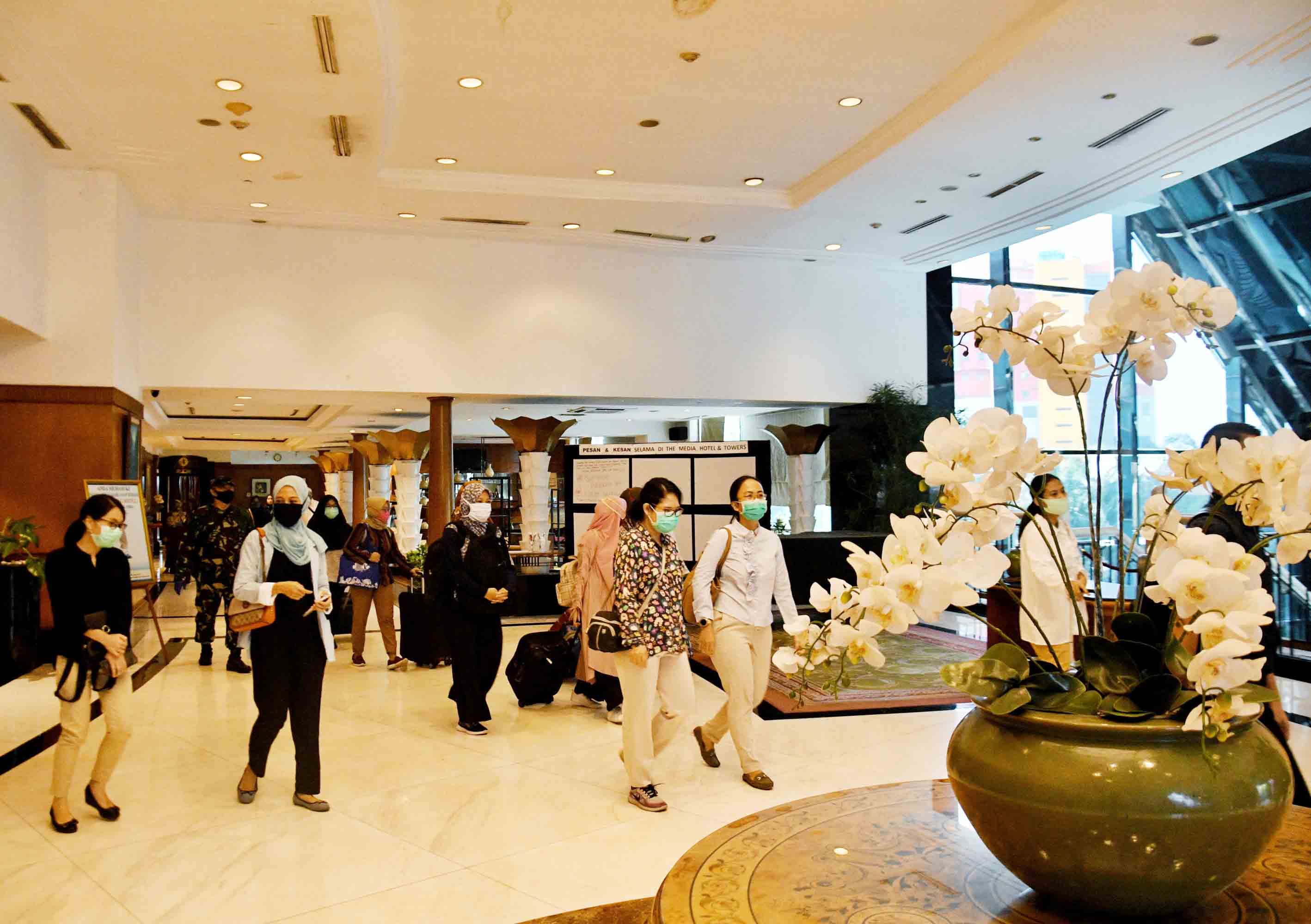 Para Relawan Kesehatan Tiba di The Media Hotel 
