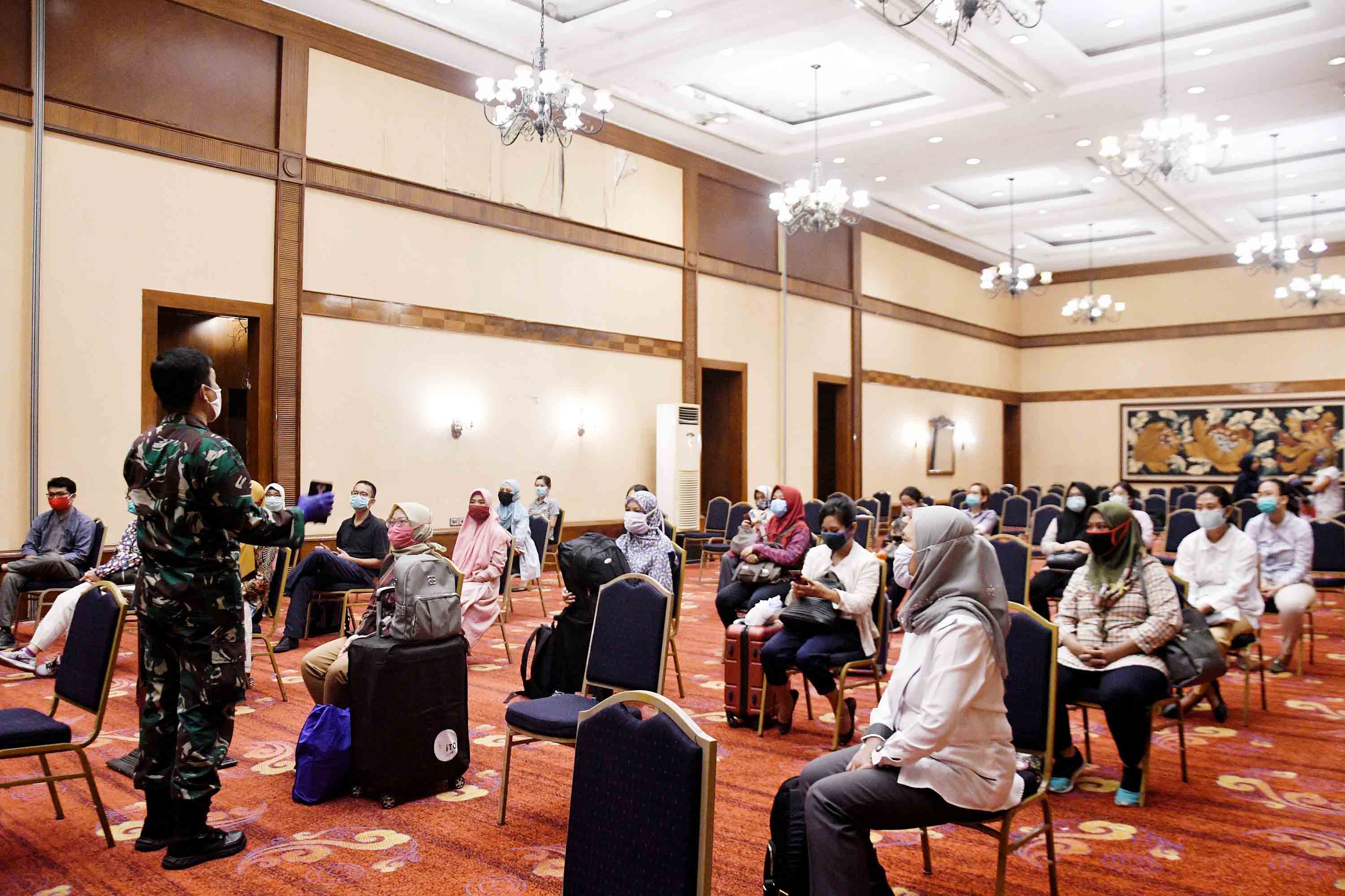 Para Relawan Kesehatan Tiba di The Media Hotel 