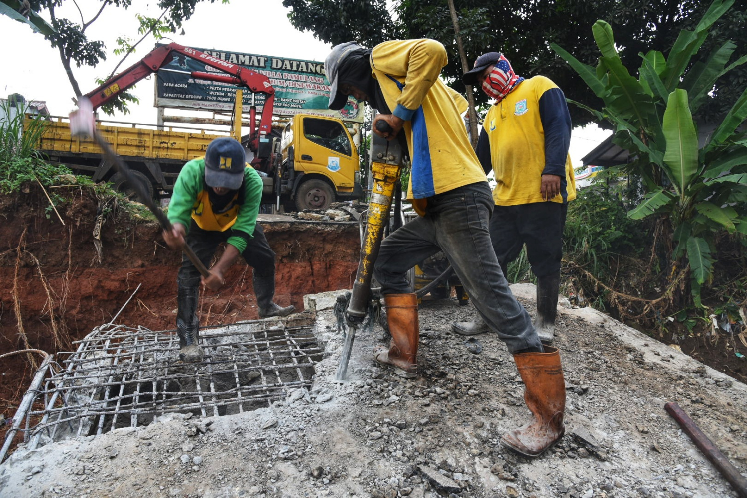Jembatan Ambruk Akibat Banjir