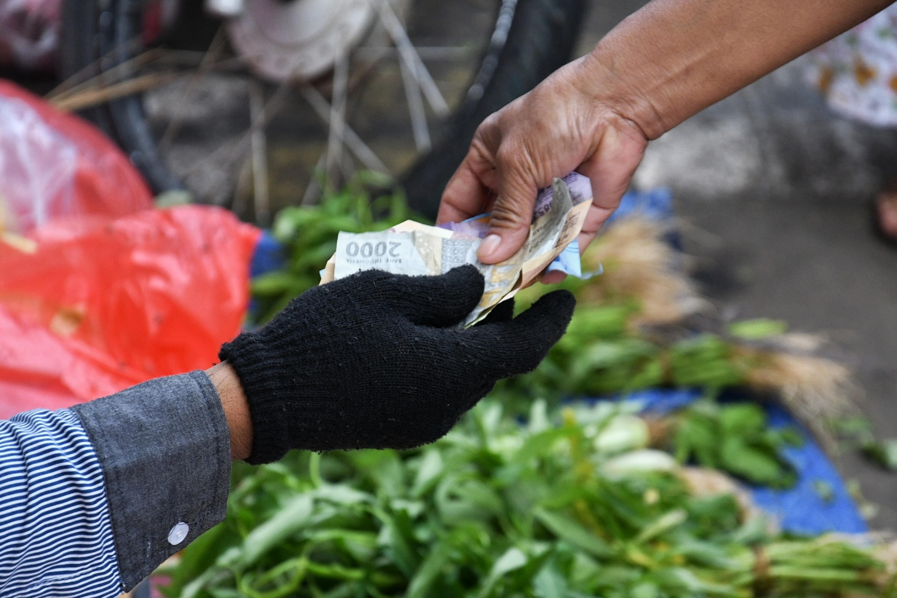 Jaga Jarak Belanja Sayuran