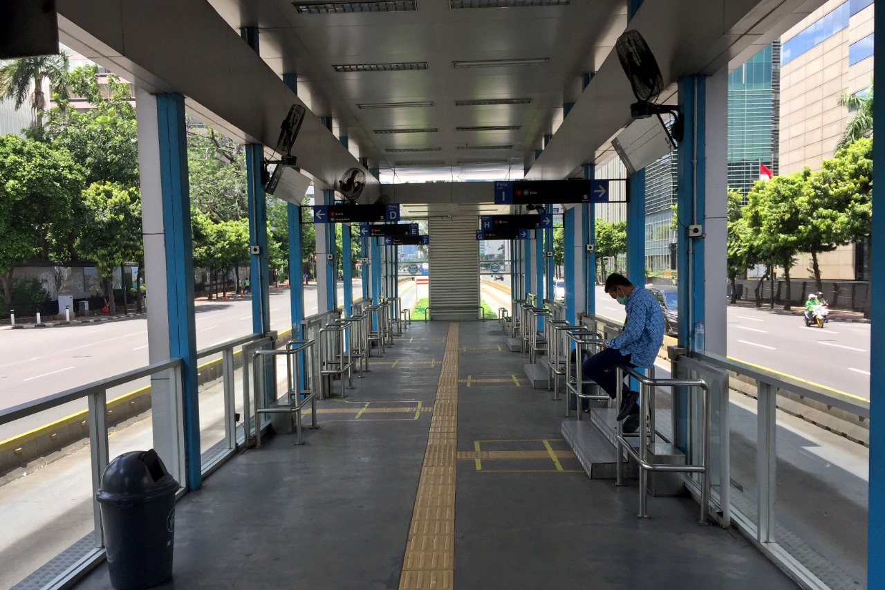 Transportasi Publik Sepi