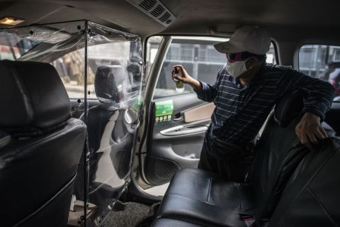 Taksi Daring Cegah Covid-19