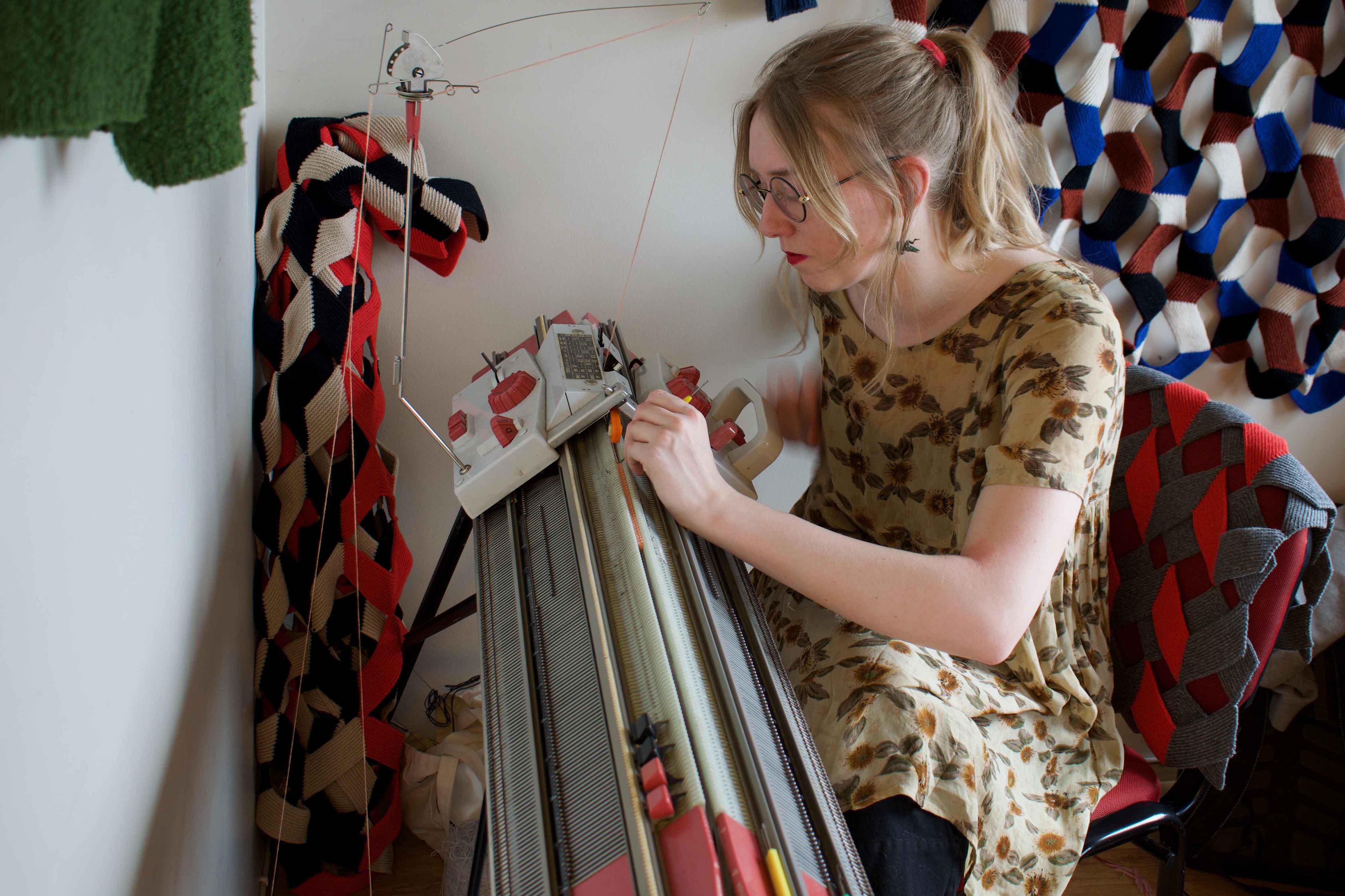 Masker Dorongan Menjaga Jarak Sosial