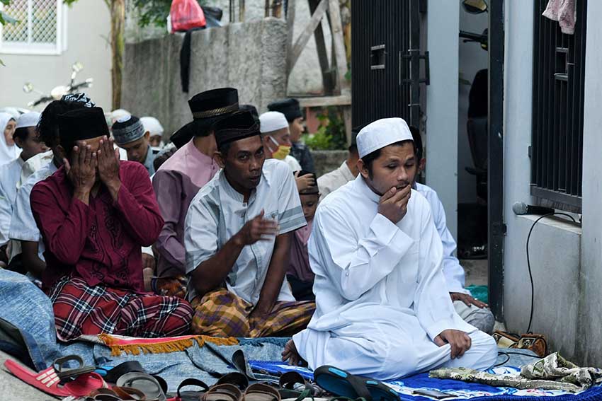 Sholat Ied di Depan Rumah
