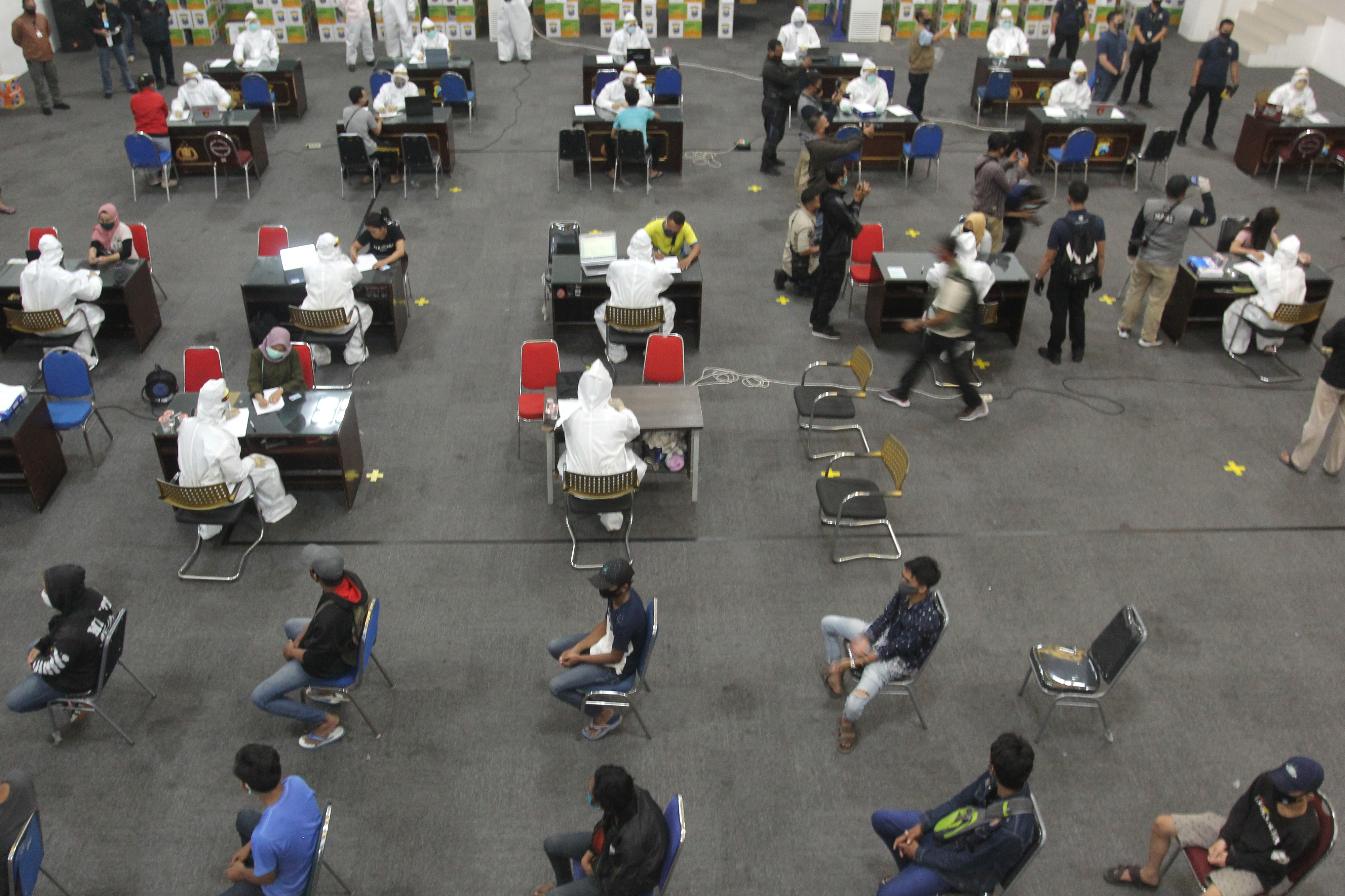 Rapid Test Untuk  Pelanggar Pembatasan Aktivitas Malam 