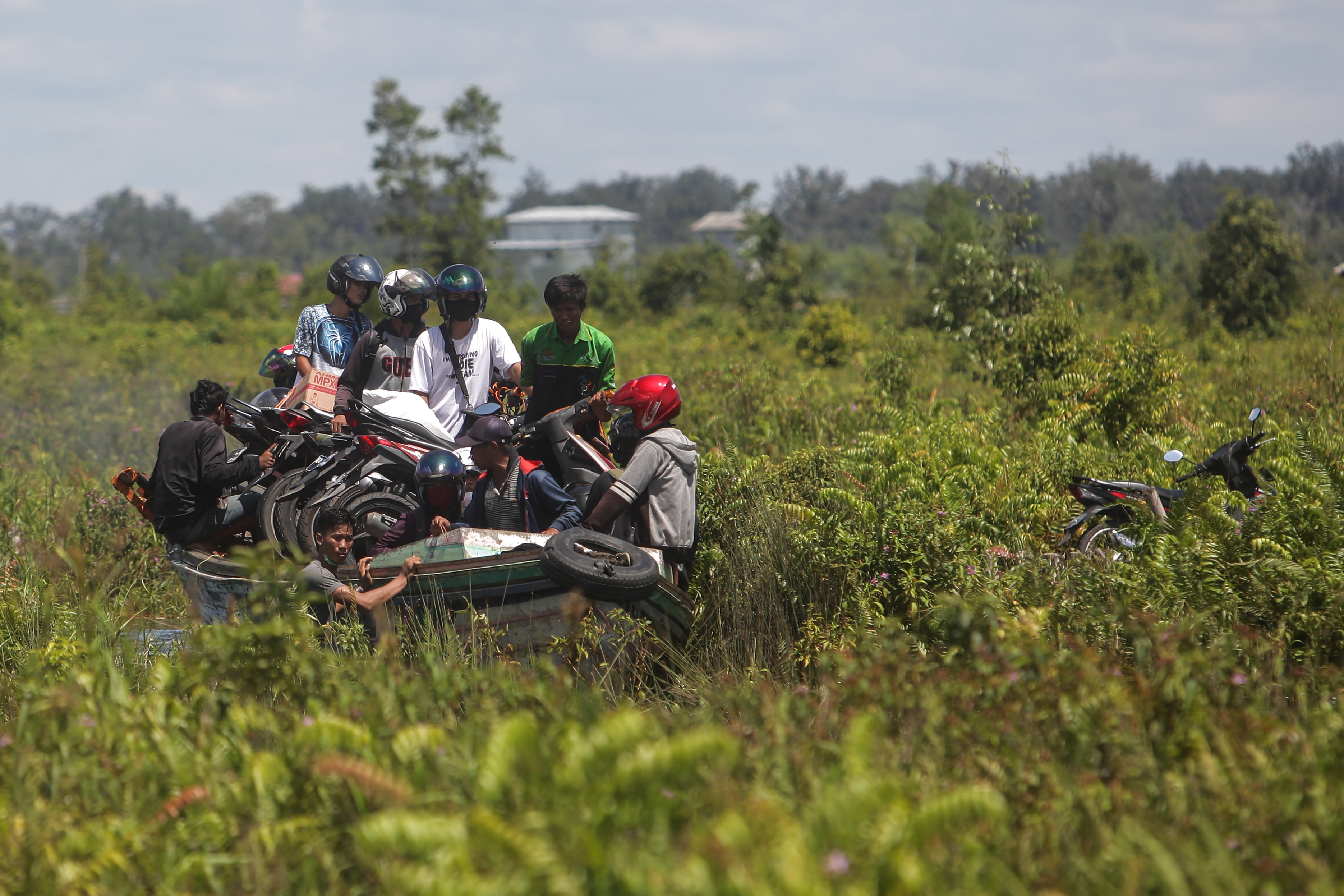 Banjir Jalur Trans Kalimantan