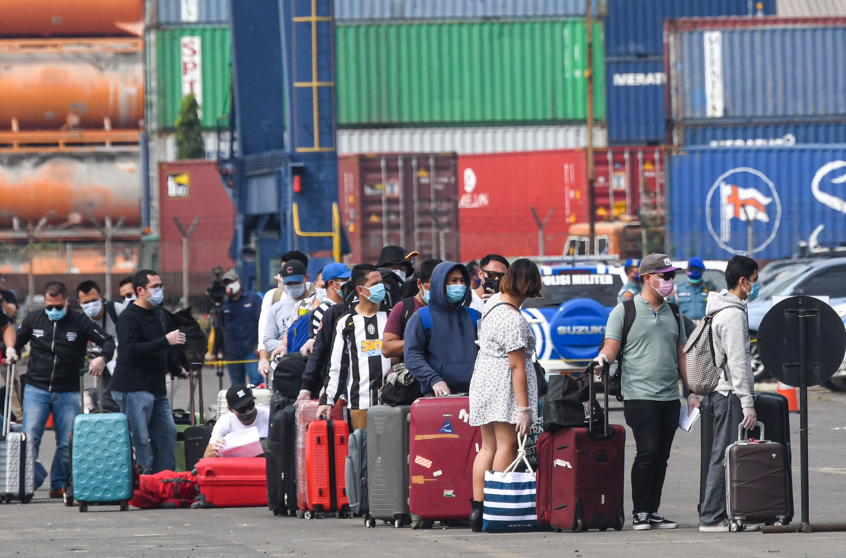 ABK Kapal Pesiar MV Viking Orion Tiba di Jakarta