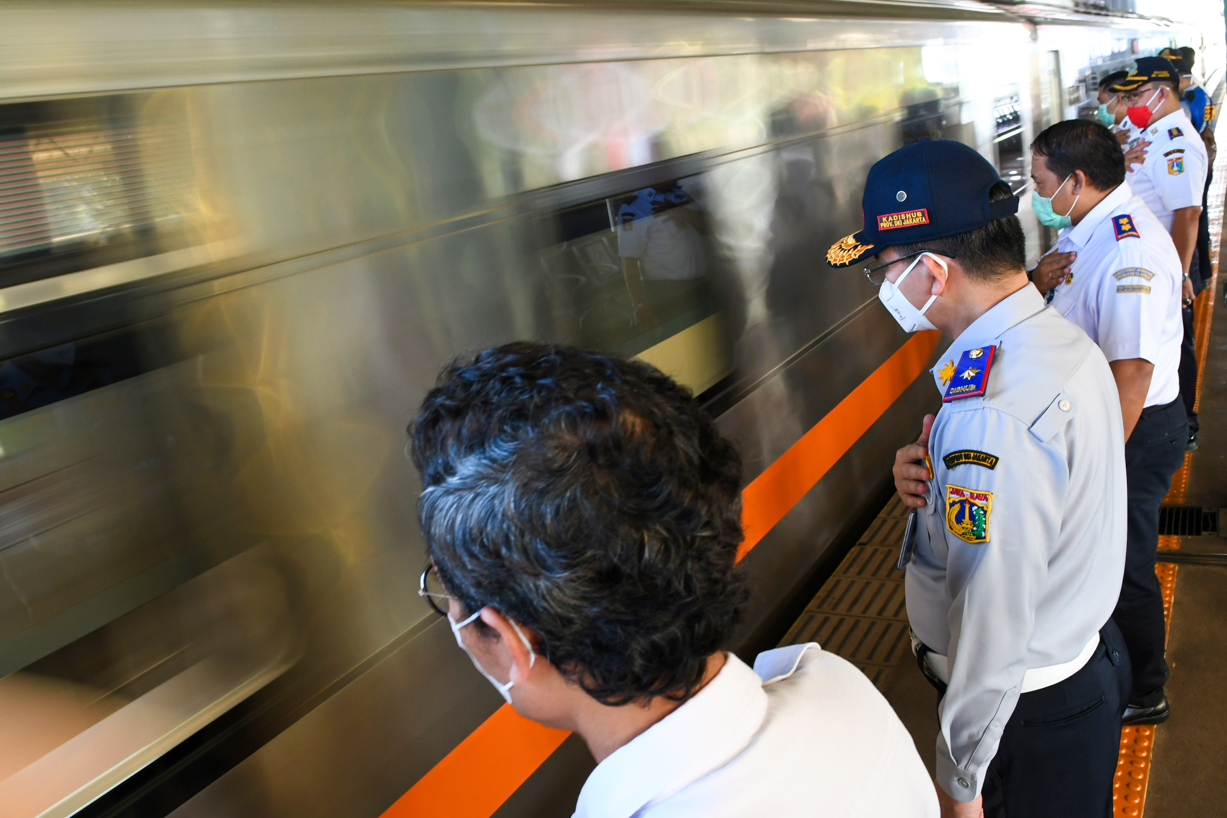 Kereta Api Luar Biasa