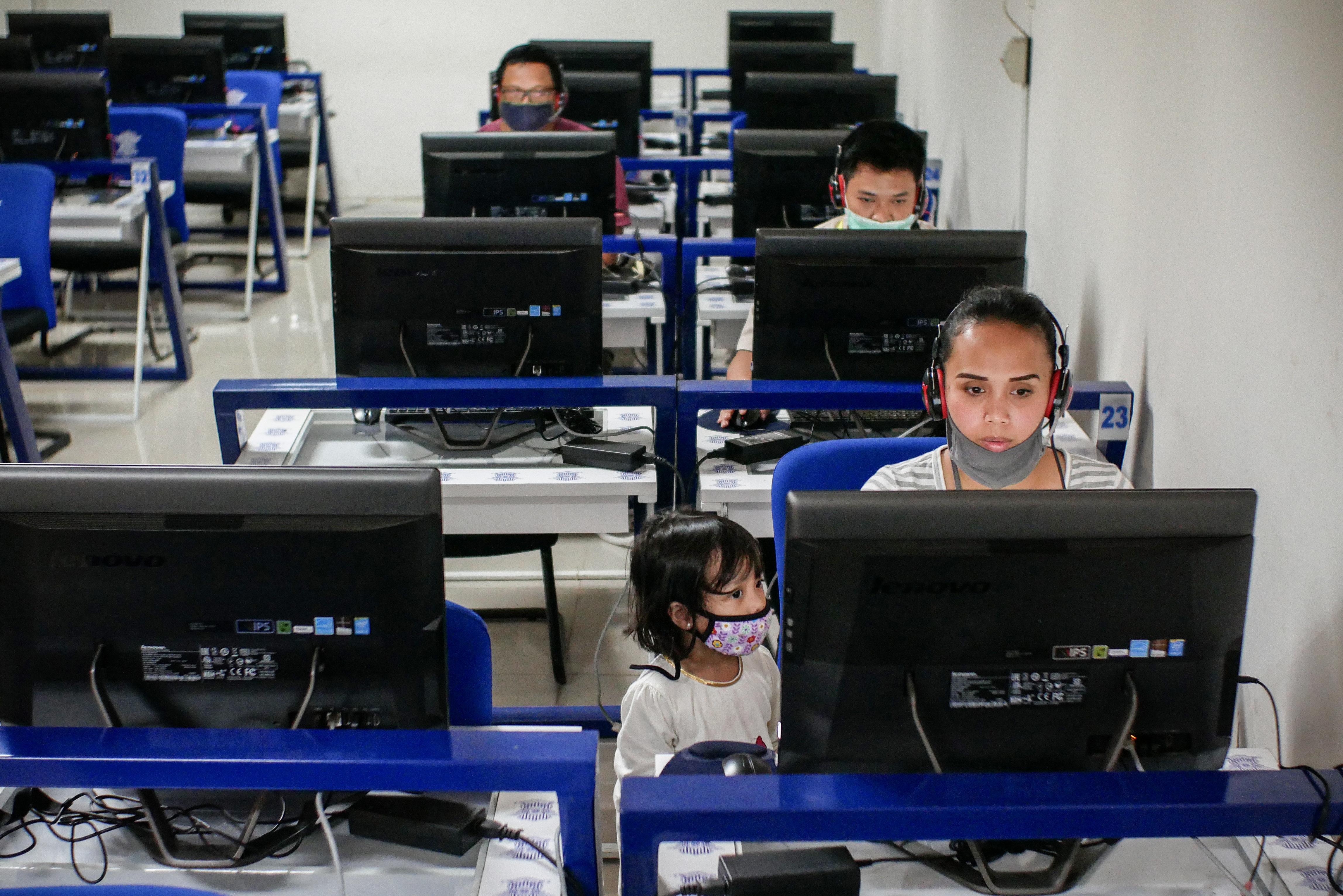 Layanan SIM Turun 75 Persen